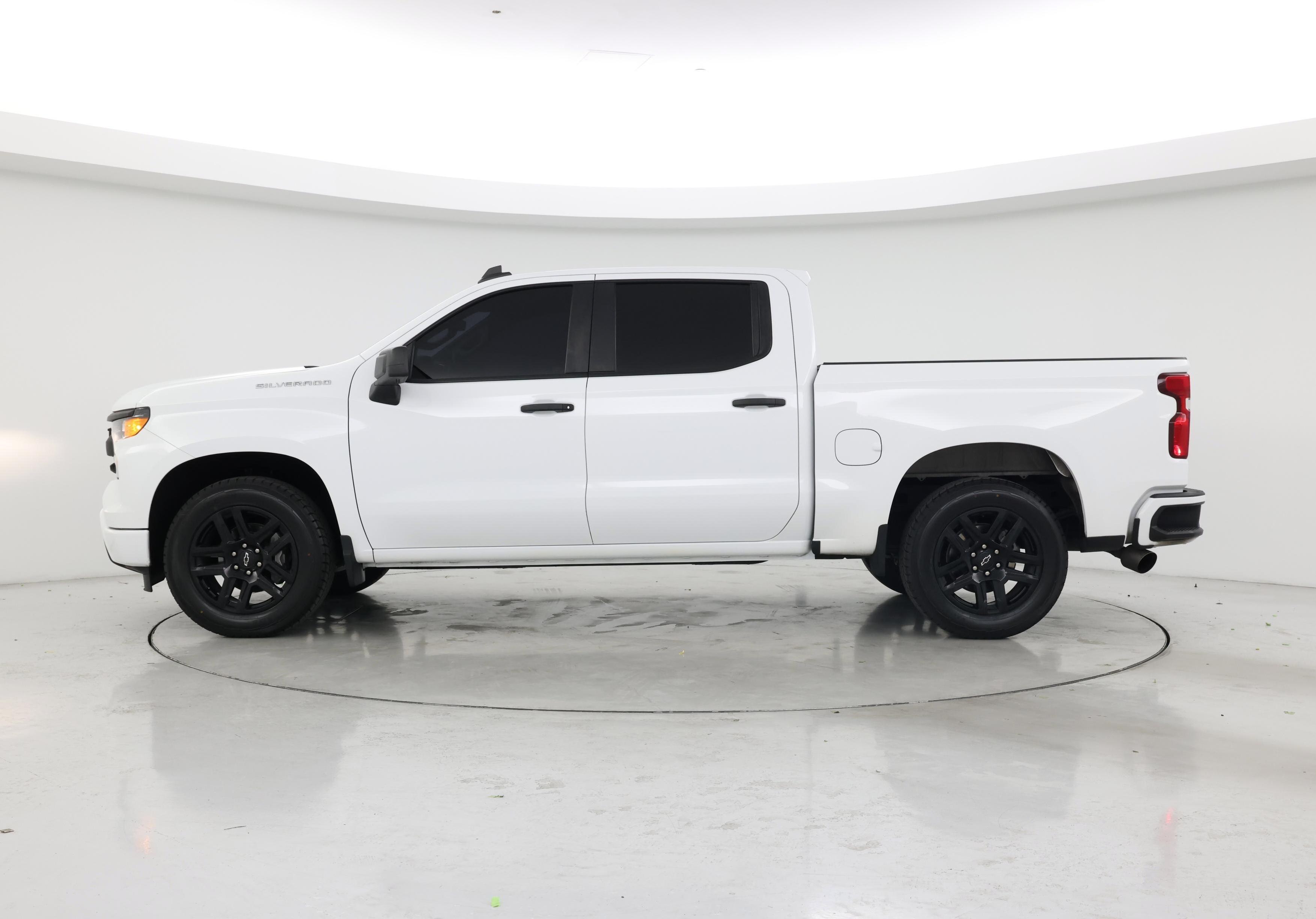 Thumbnail: 2022 Chevrolet Silverado 1500 - 3