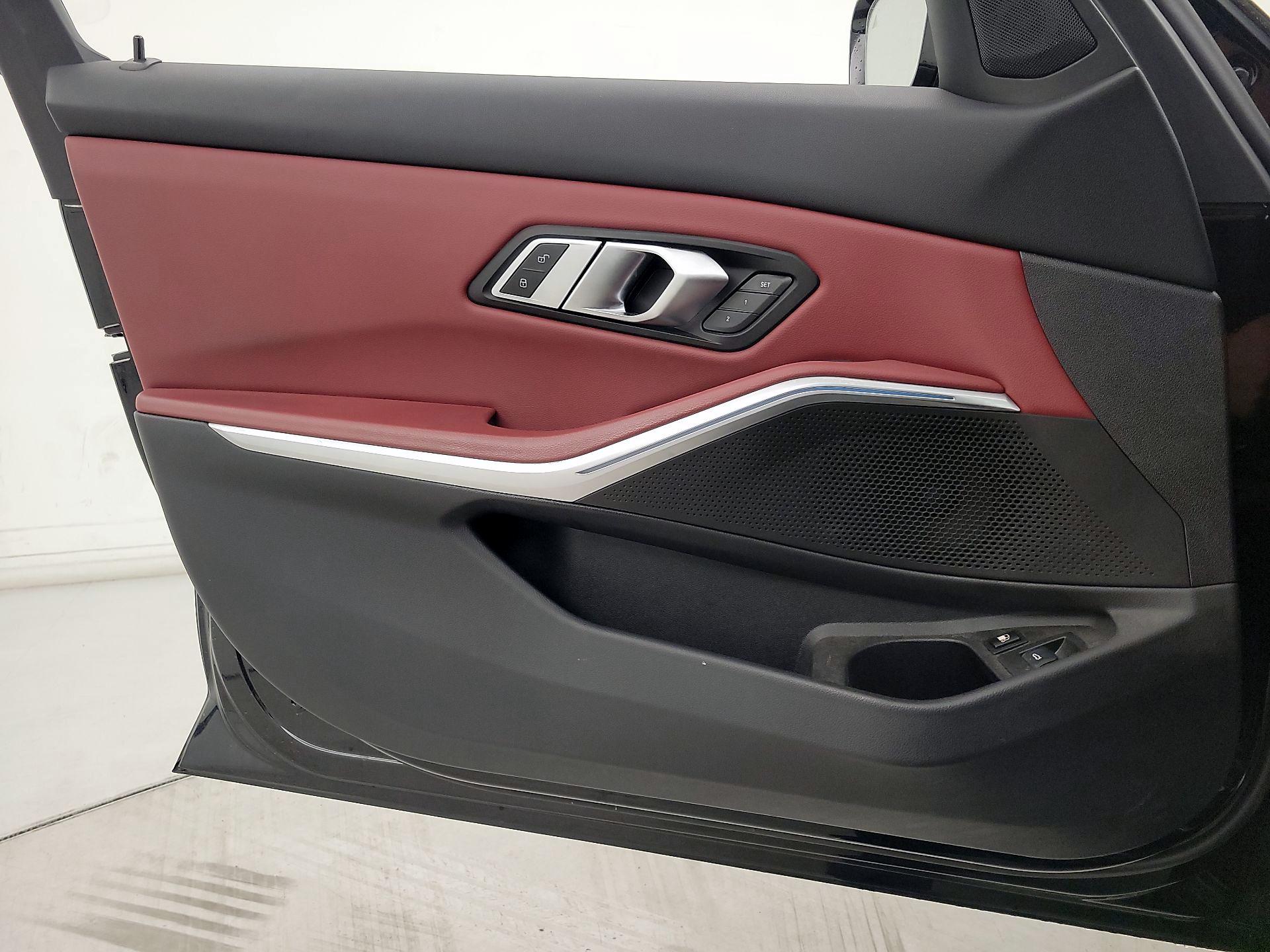 Thumbnail: 2023 BMW 3 Series - 12