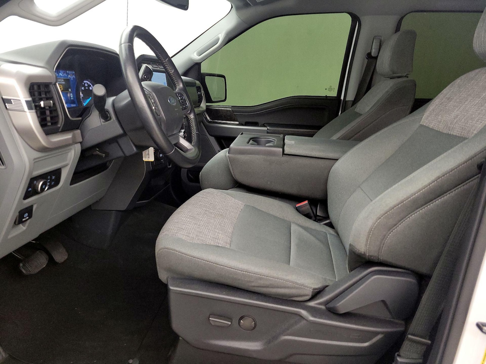 Power Seat(s) & Side Airbags