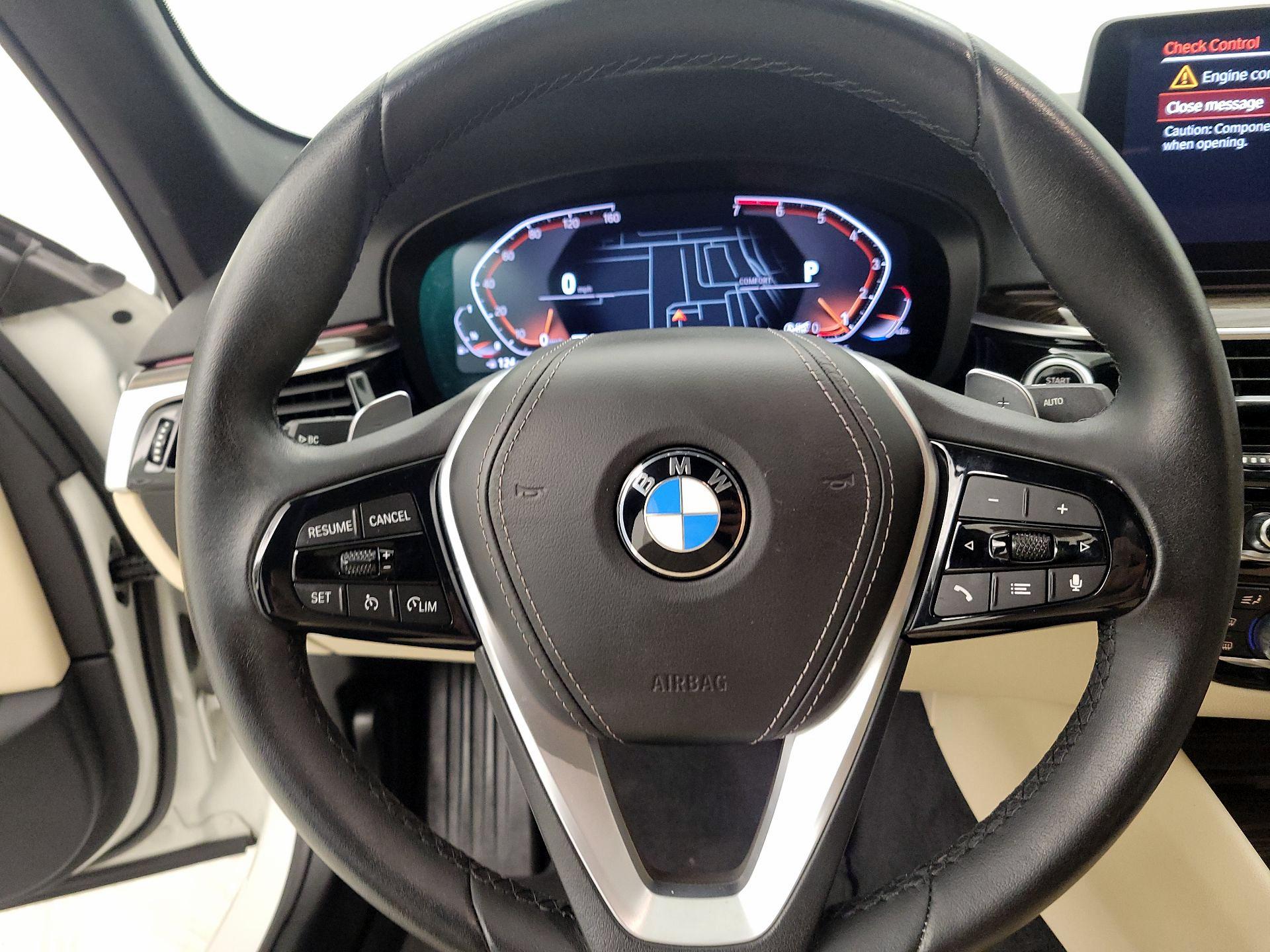 Thumbnail: 2023 BMW 5 Series - 10