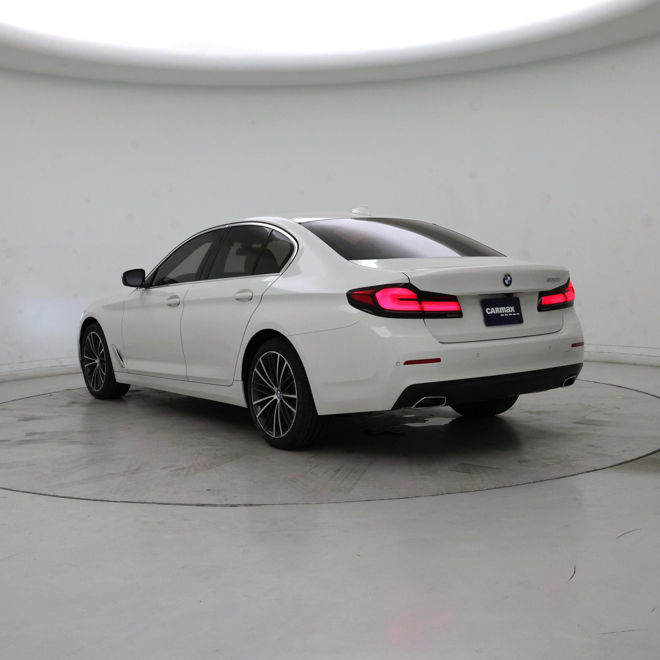 Thumbnail: 2023 BMW 5 Series - 2