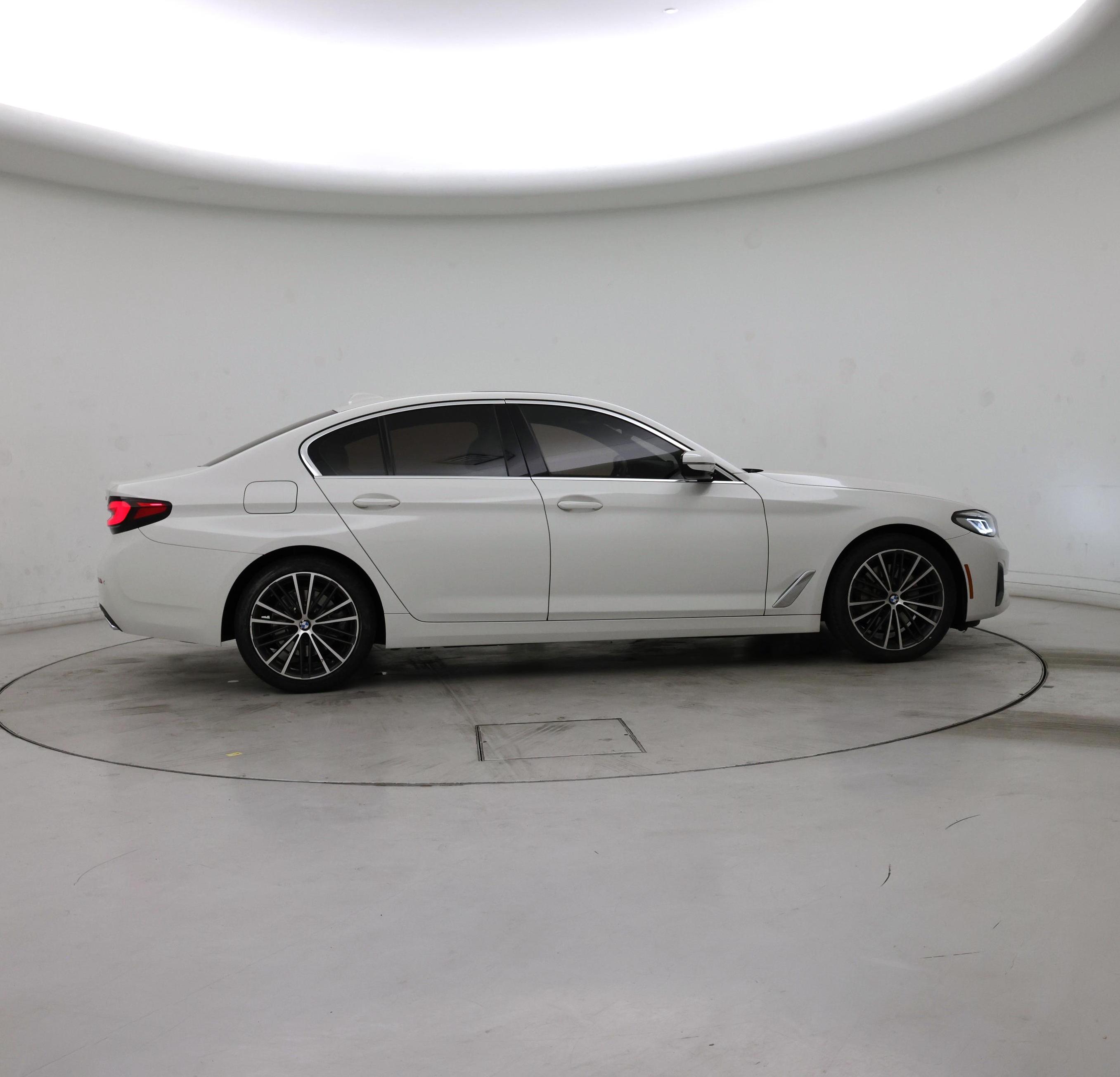 Thumbnail: 2023 BMW 5 Series - 7