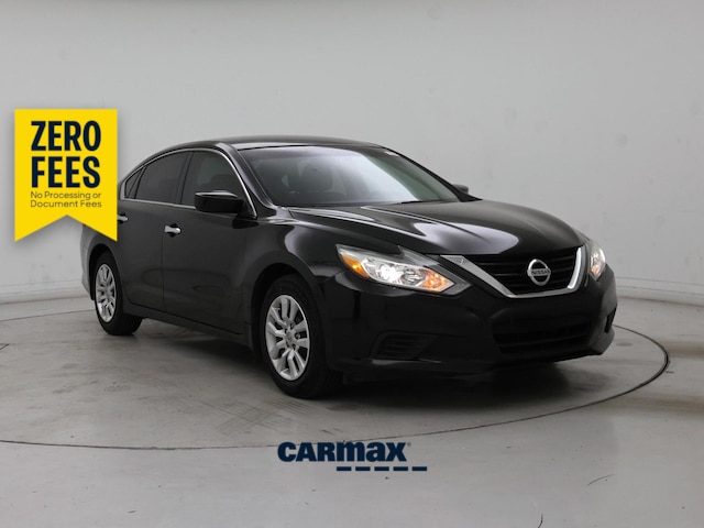 White 2025 Nissan Altima Sedan Front-Wheel Drive Automatic