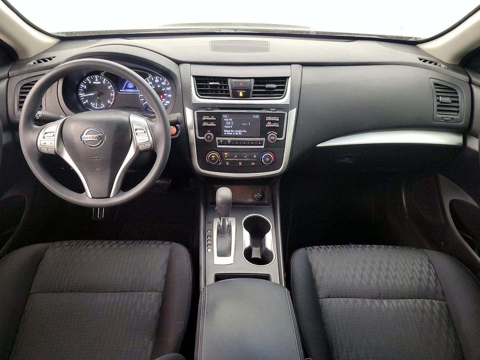 2025 Nissan Altima SV - Photo 10