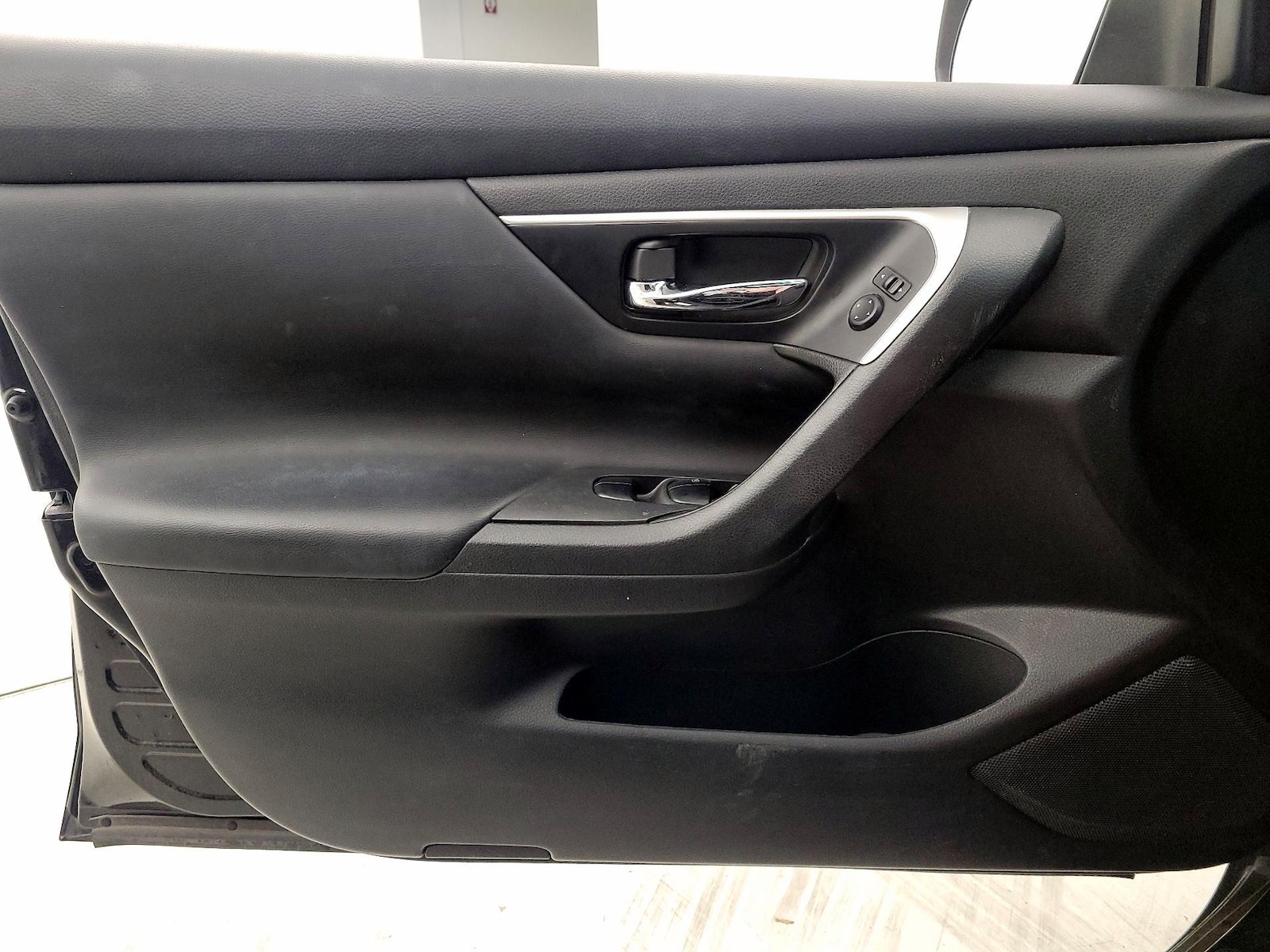 2025 Nissan Altima SV - Photo 13