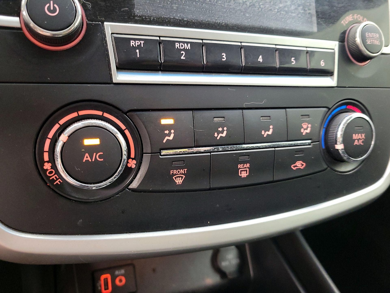 2025 Nissan Altima SV - Photo 17