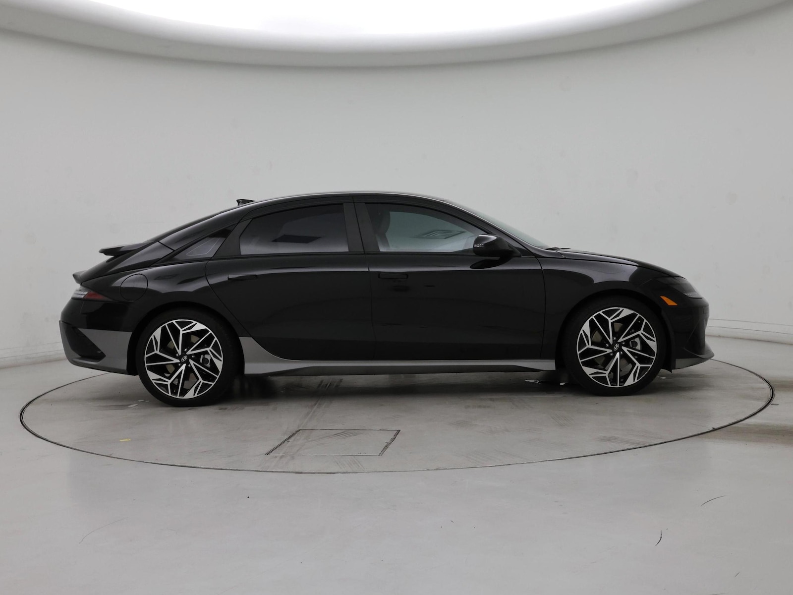 2023 Hyundai IONIQ 6 SEL - Photo 8