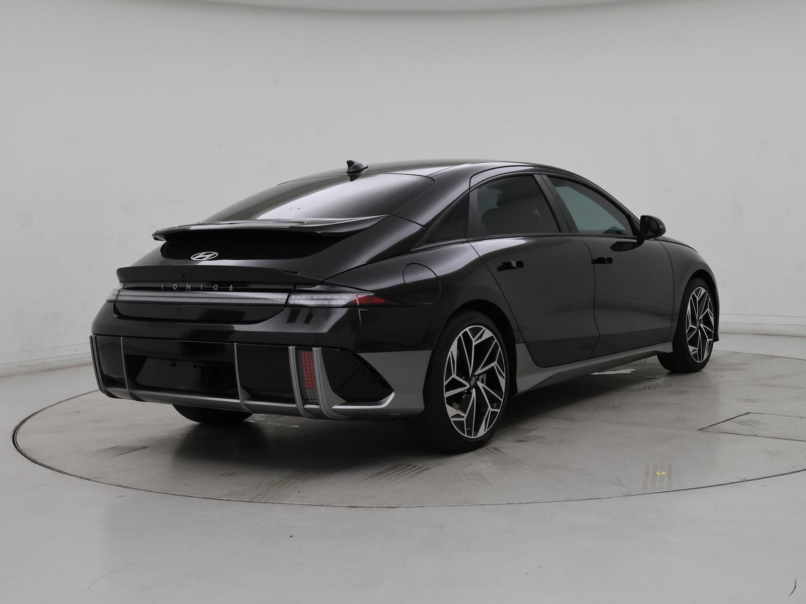 2023 Hyundai IONIQ 6 SEL - Photo 9