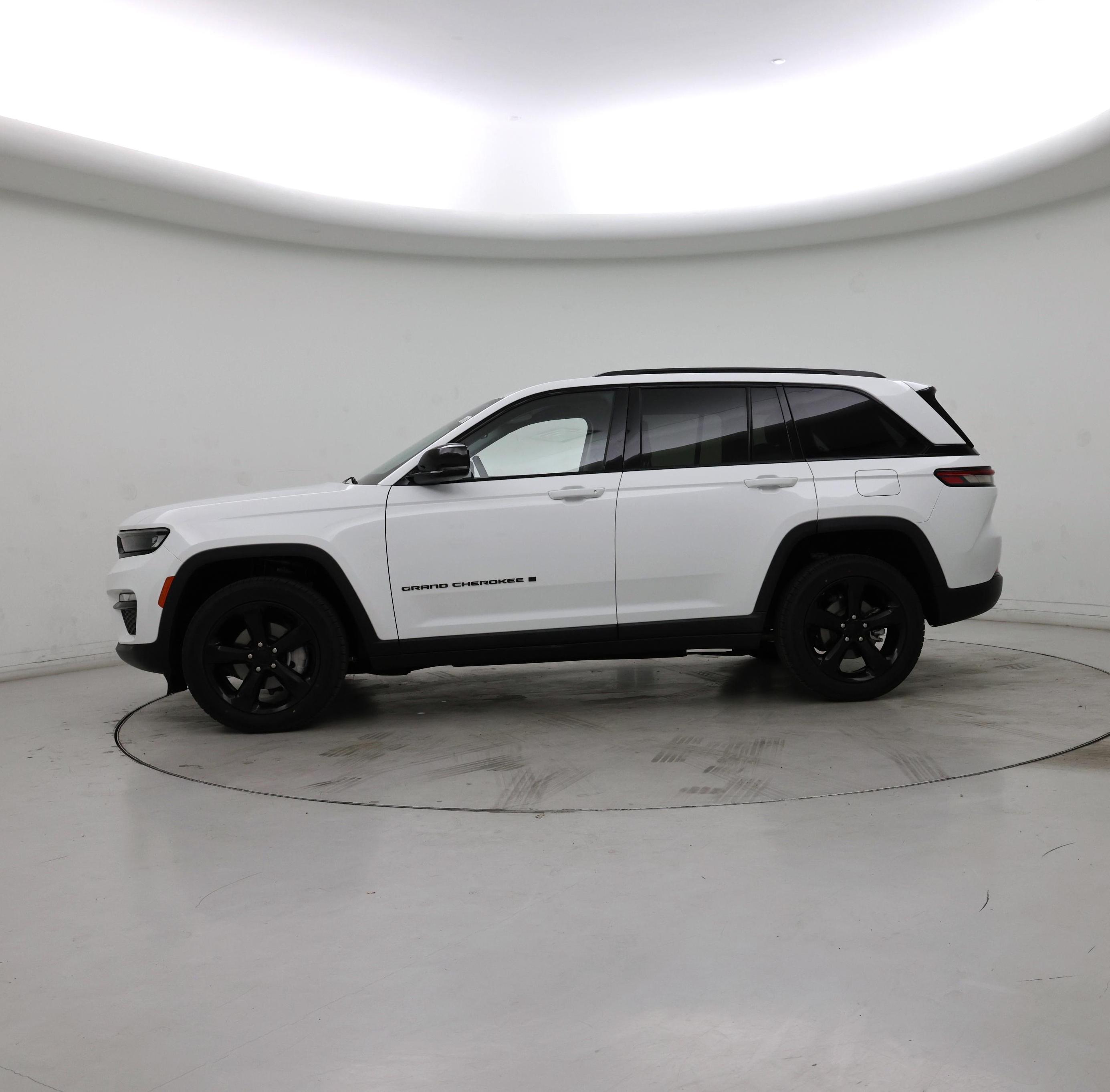 Thumbnail: 2023 Jeep Grand Cherokee - 3