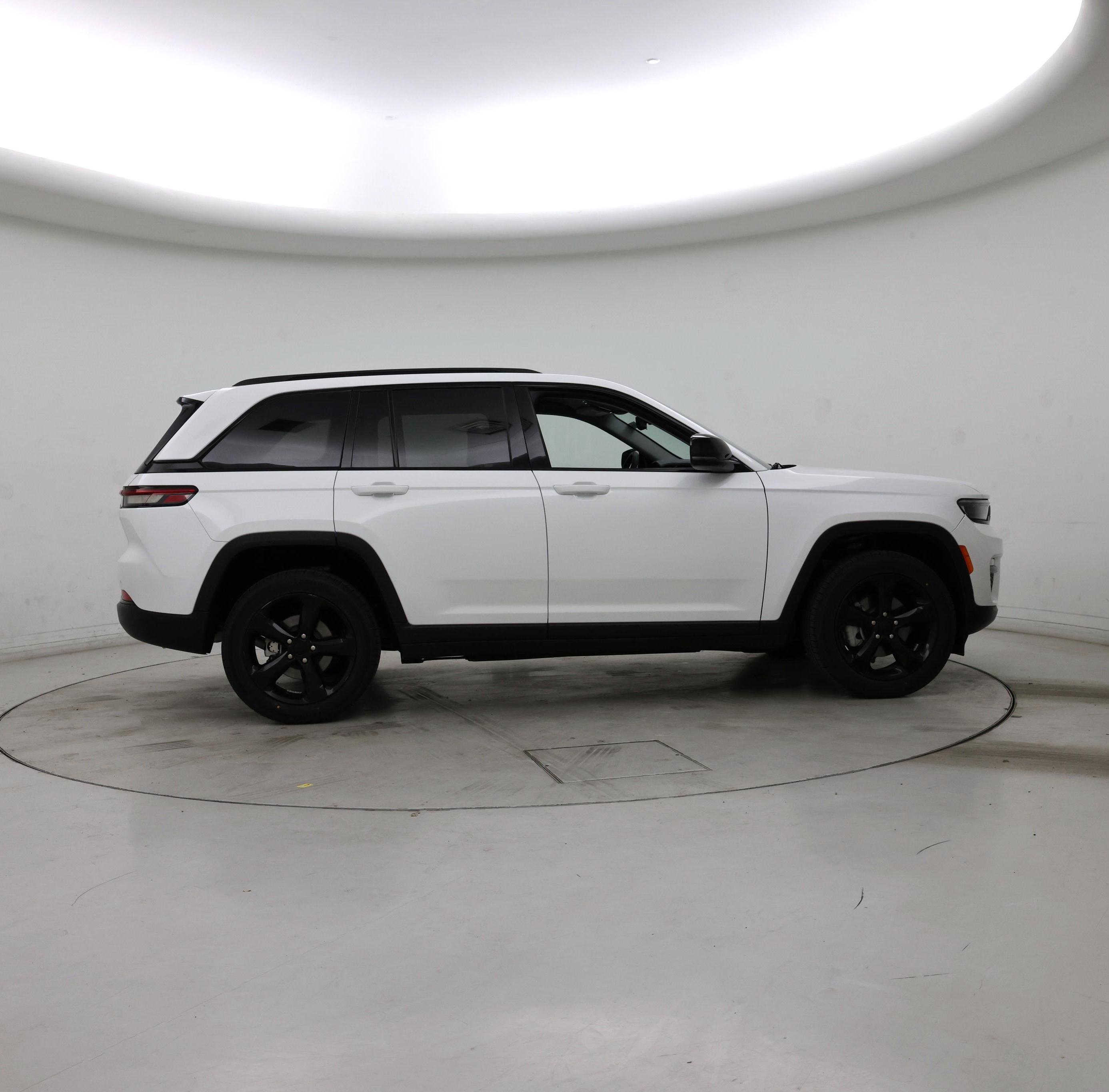 Thumbnail: 2023 Jeep Grand Cherokee - 7