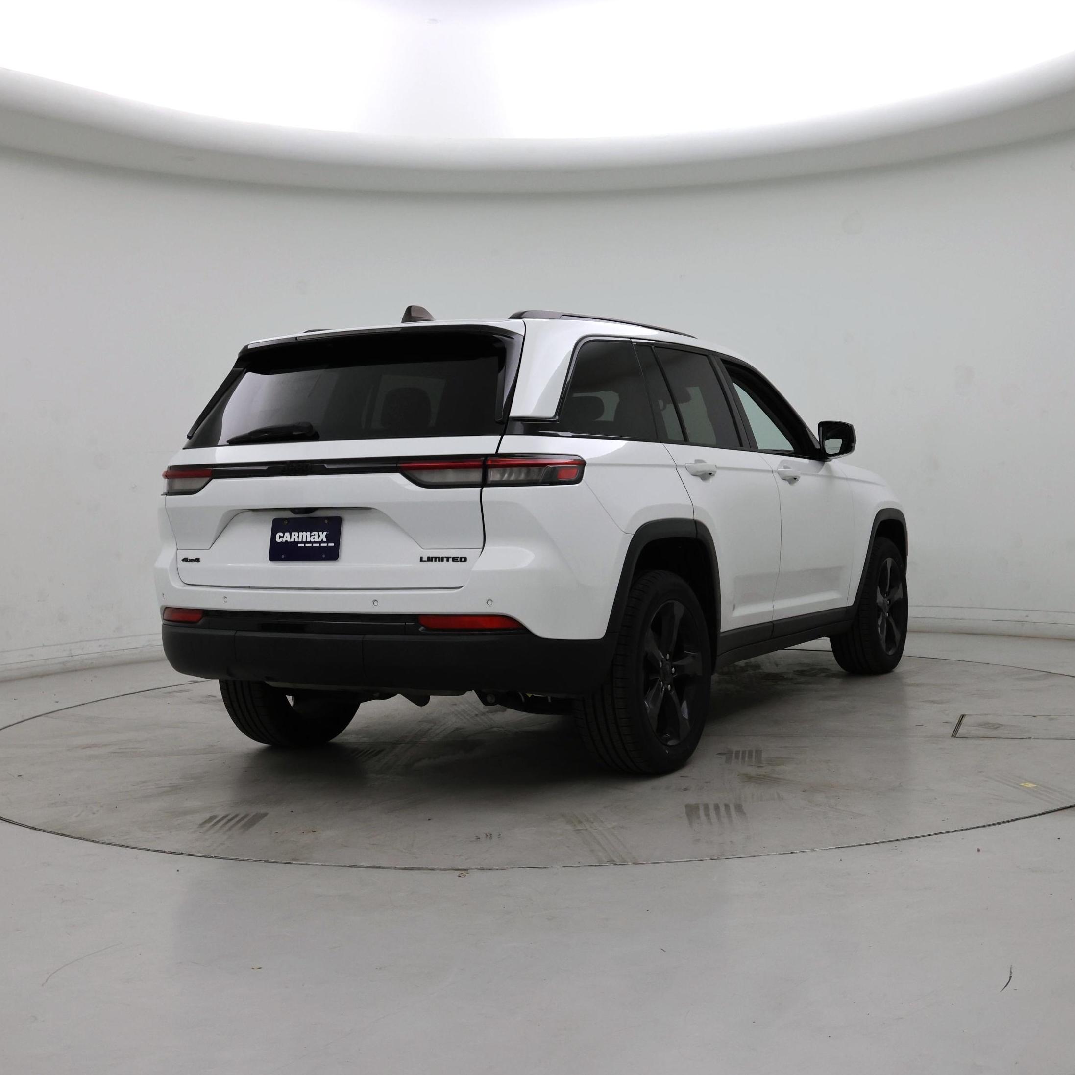 Thumbnail: 2023 Jeep Grand Cherokee - 8