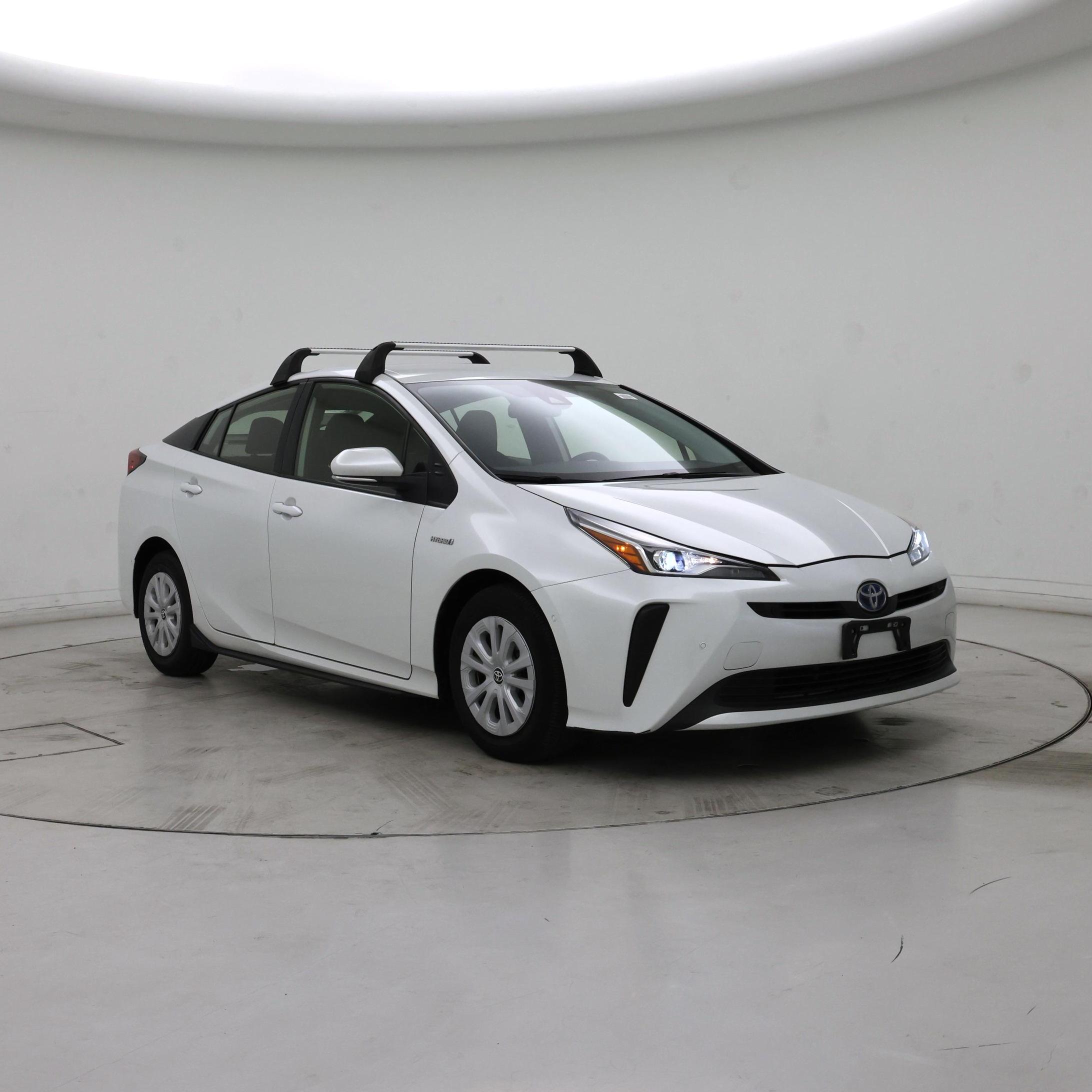 White 2022 Toyota Prius Hatchback Front-Wheel Drive Automatic