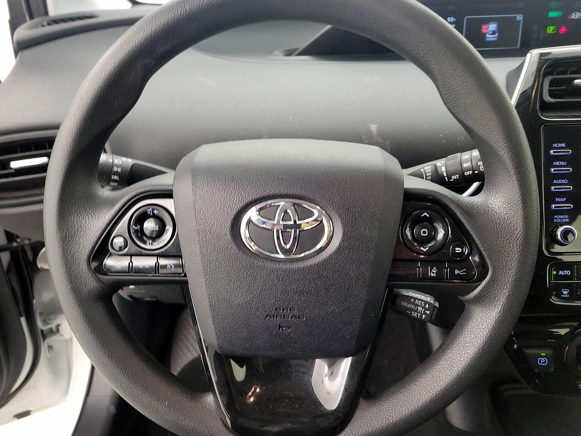 Thumbnail: 2022 Toyota Prius - 10