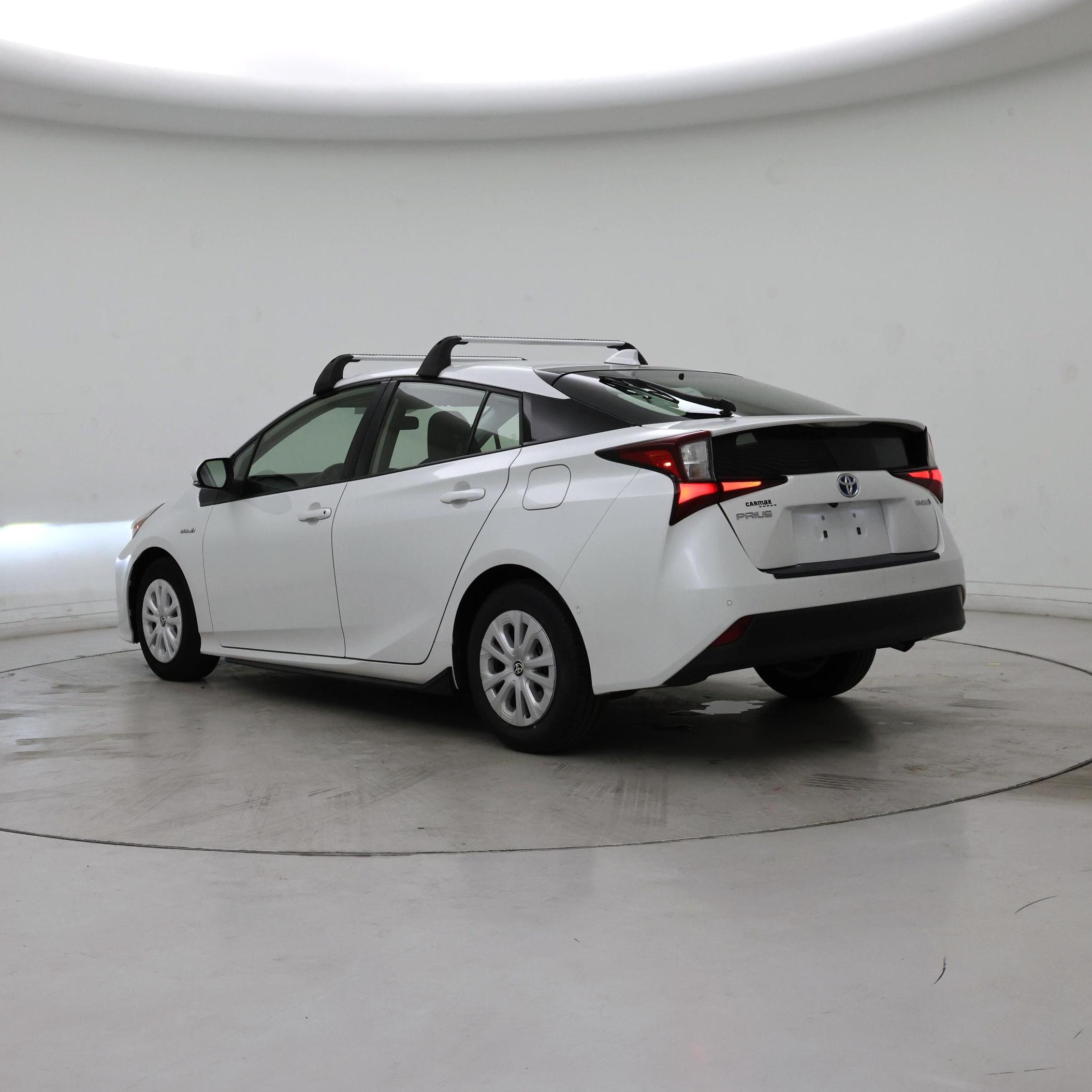 Thumbnail: 2022 Toyota Prius - 2