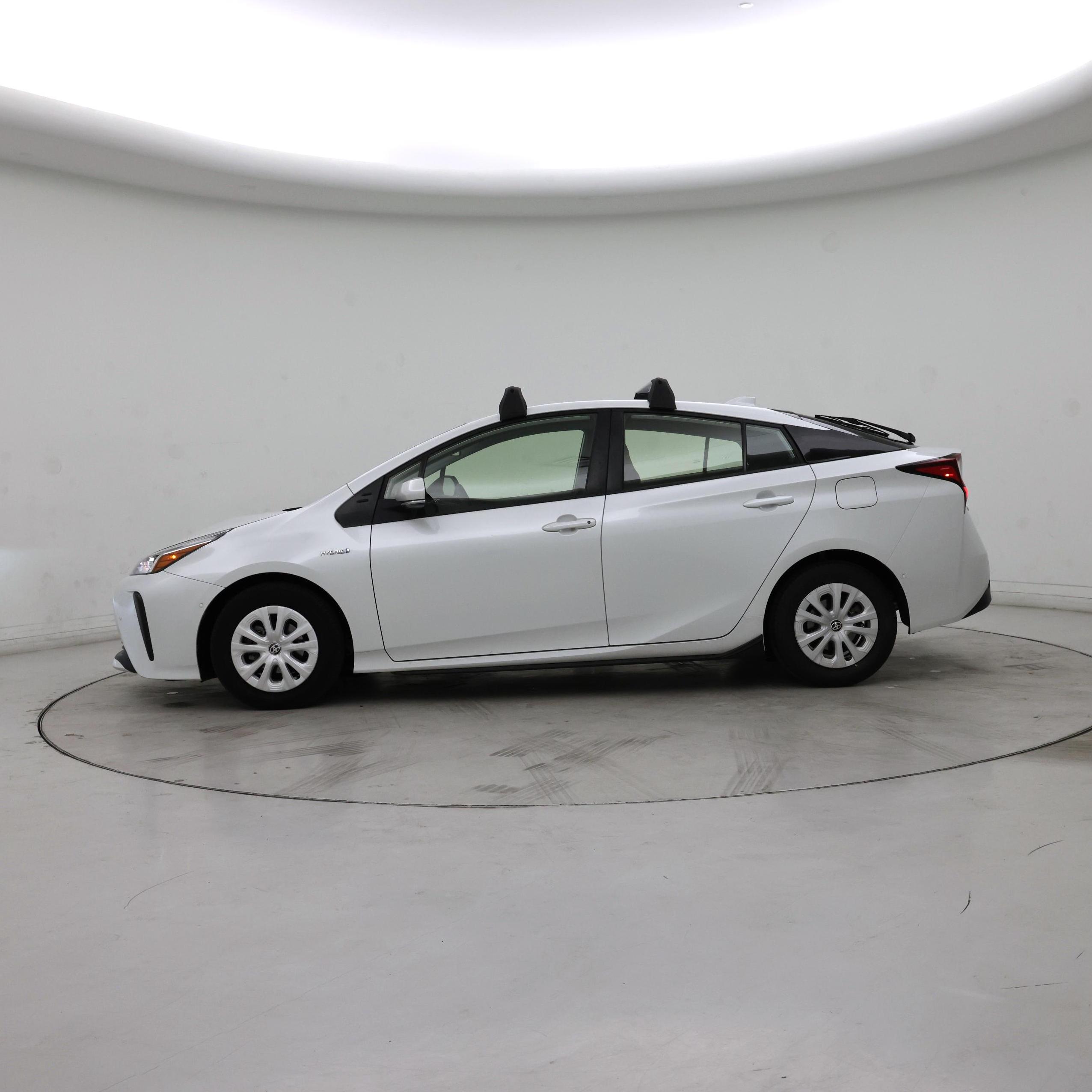 Thumbnail: 2022 Toyota Prius - 3