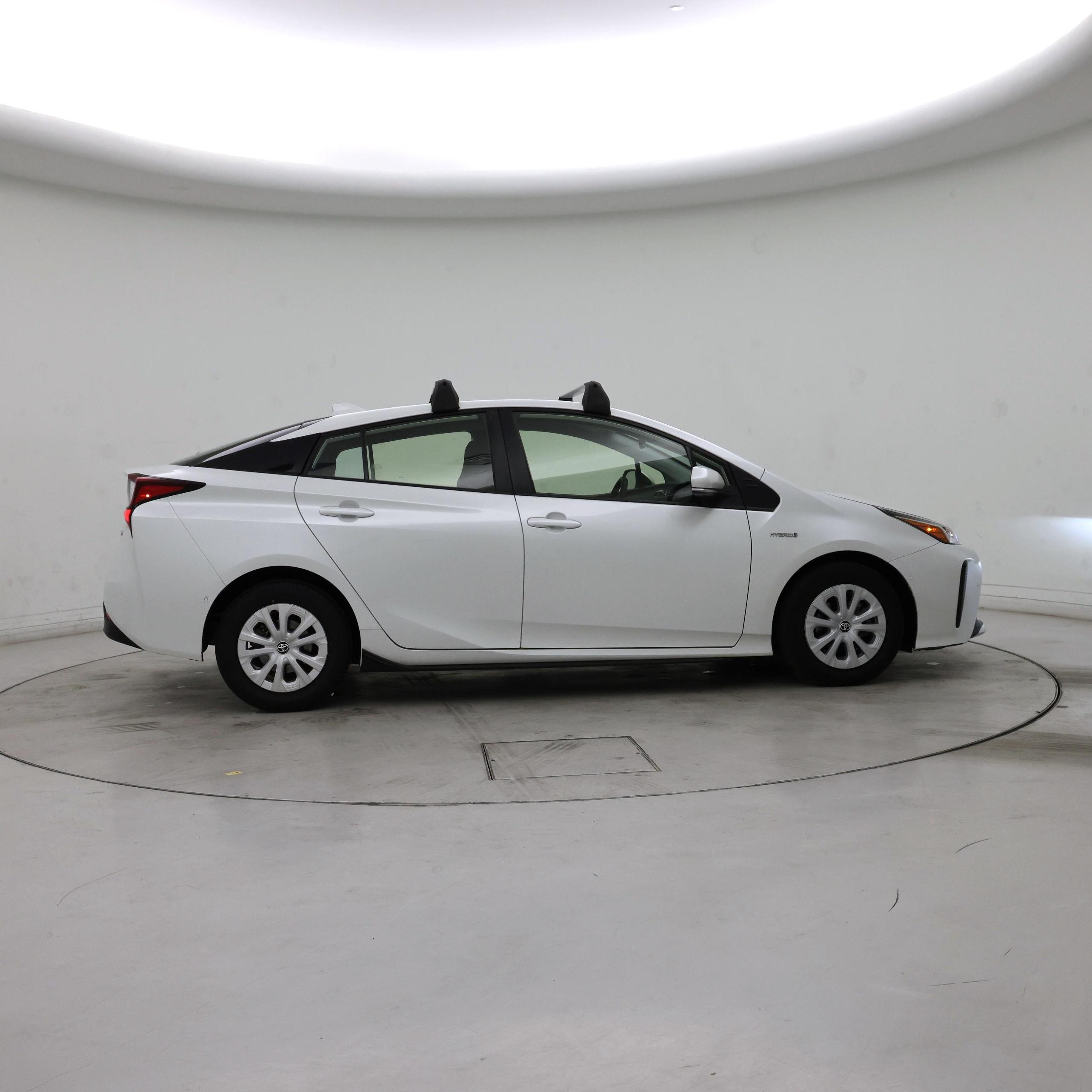 Thumbnail: 2022 Toyota Prius - 7