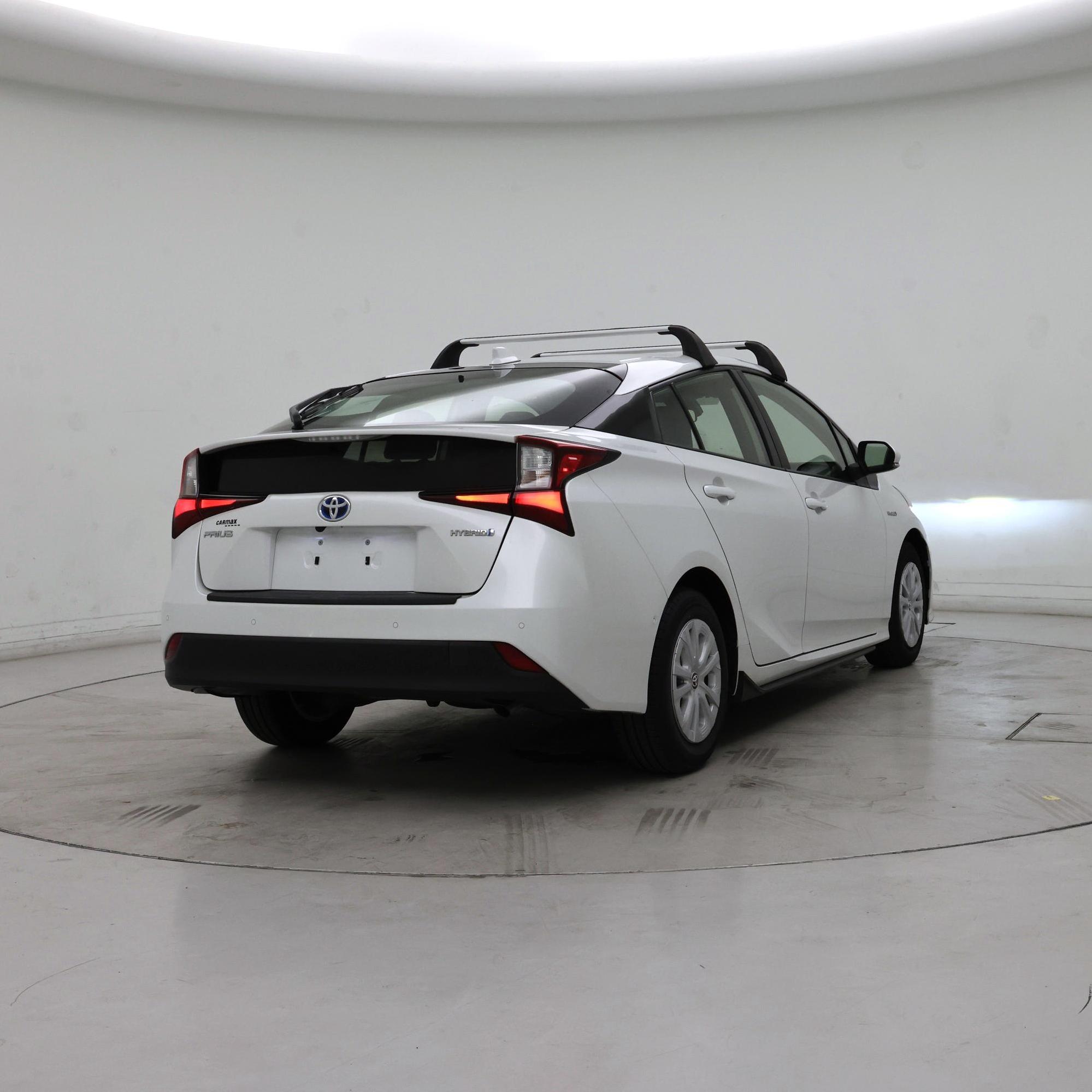 Thumbnail: 2022 Toyota Prius - 8