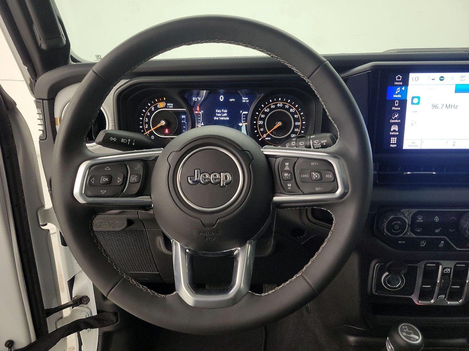 2025 Jeep Wrangler 4-Door Sahara - Photo 11