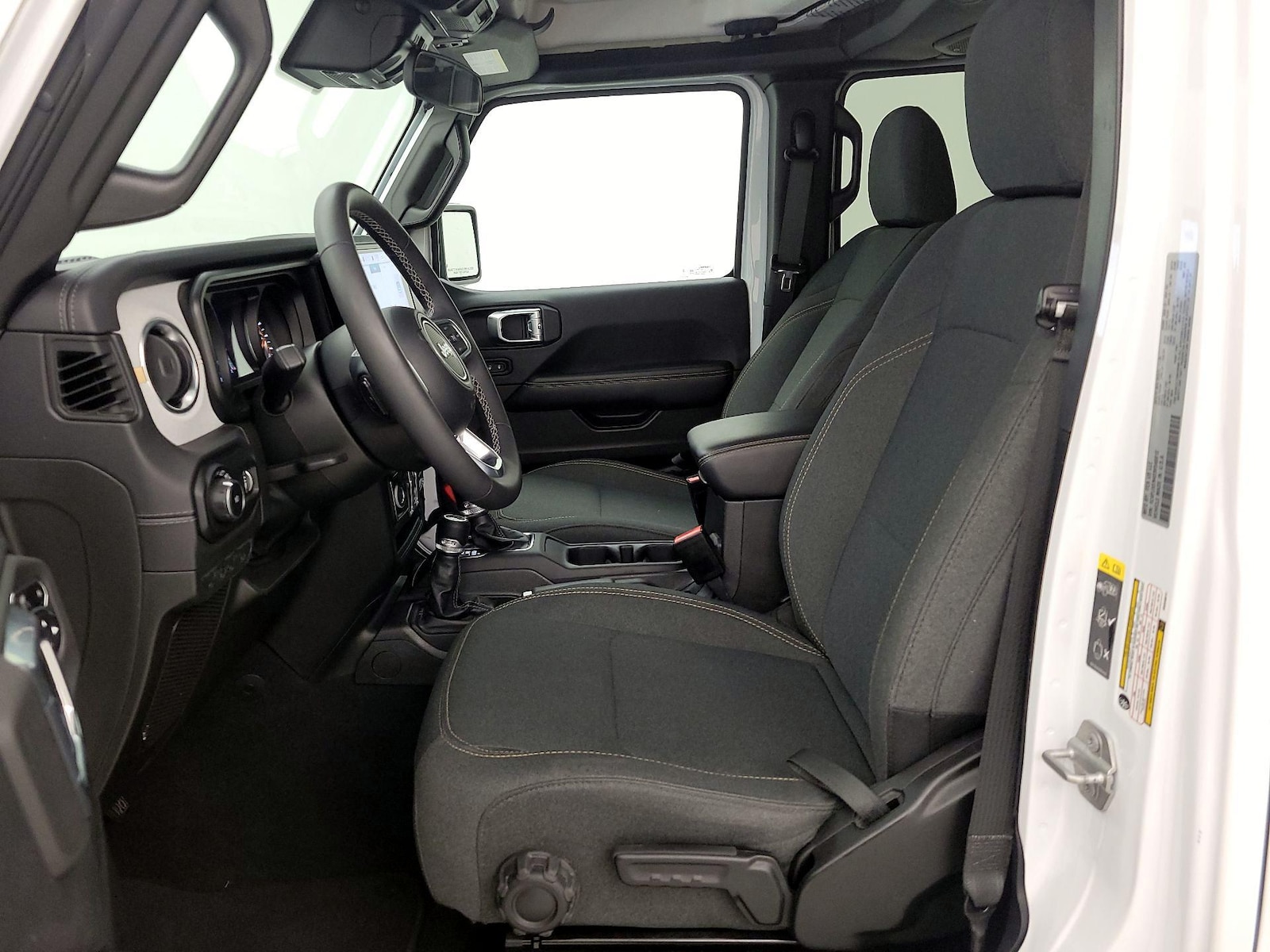 2025 Jeep Wrangler 4-Door Sahara - Photo 12