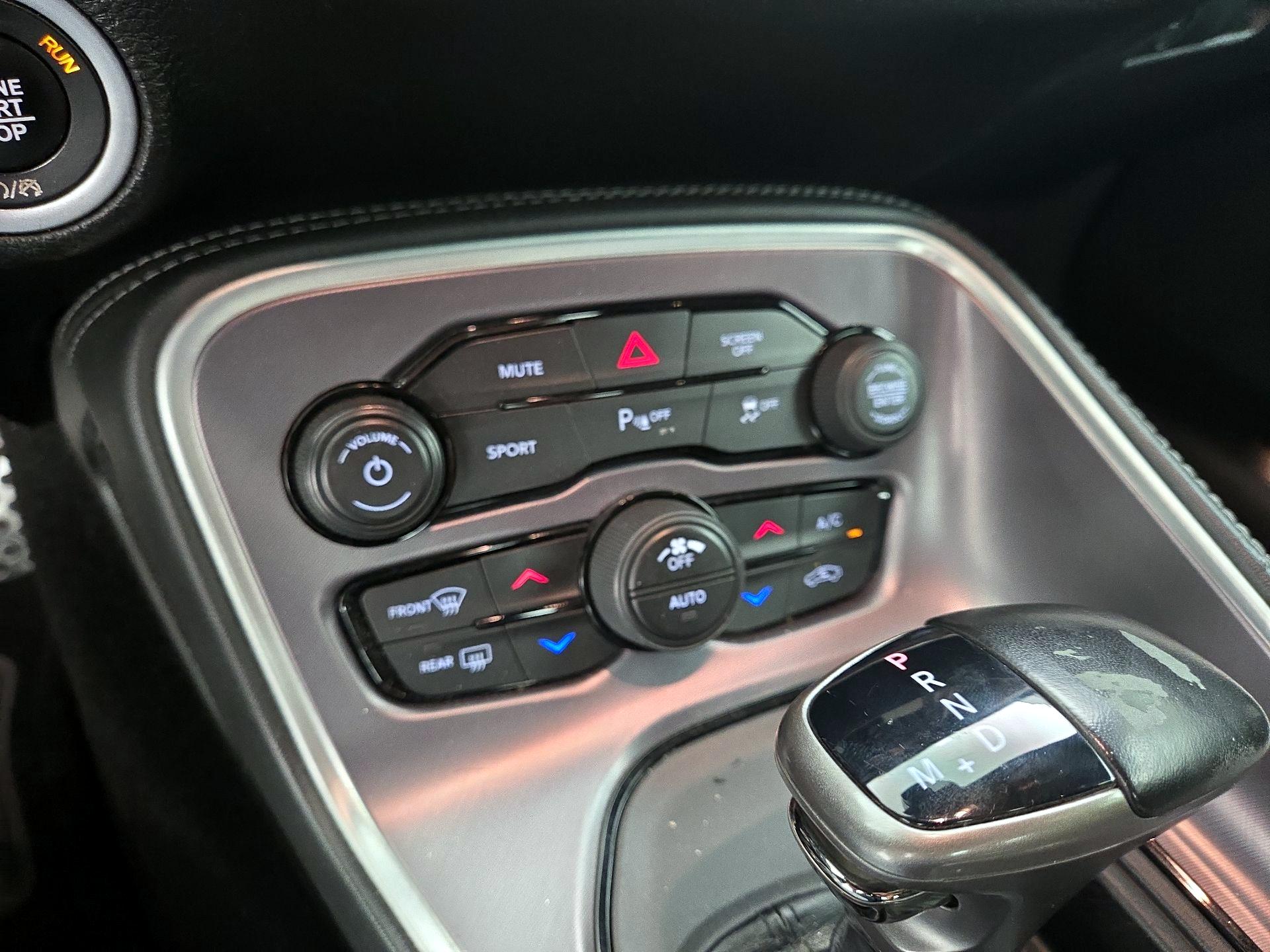 Thumbnail: 2019 Dodge Challenger - 16