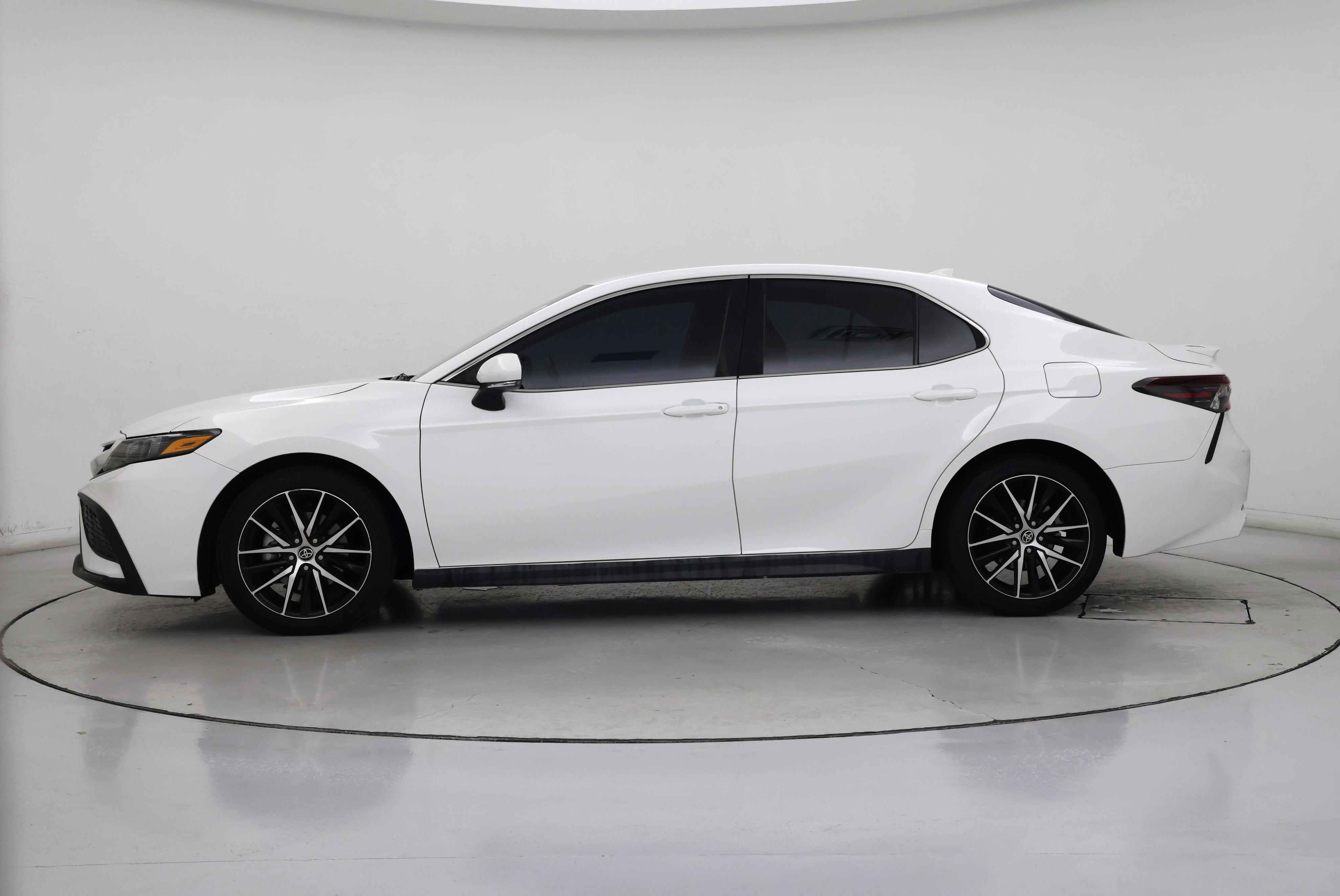 Thumbnail: 2023 Toyota Camry - 3
