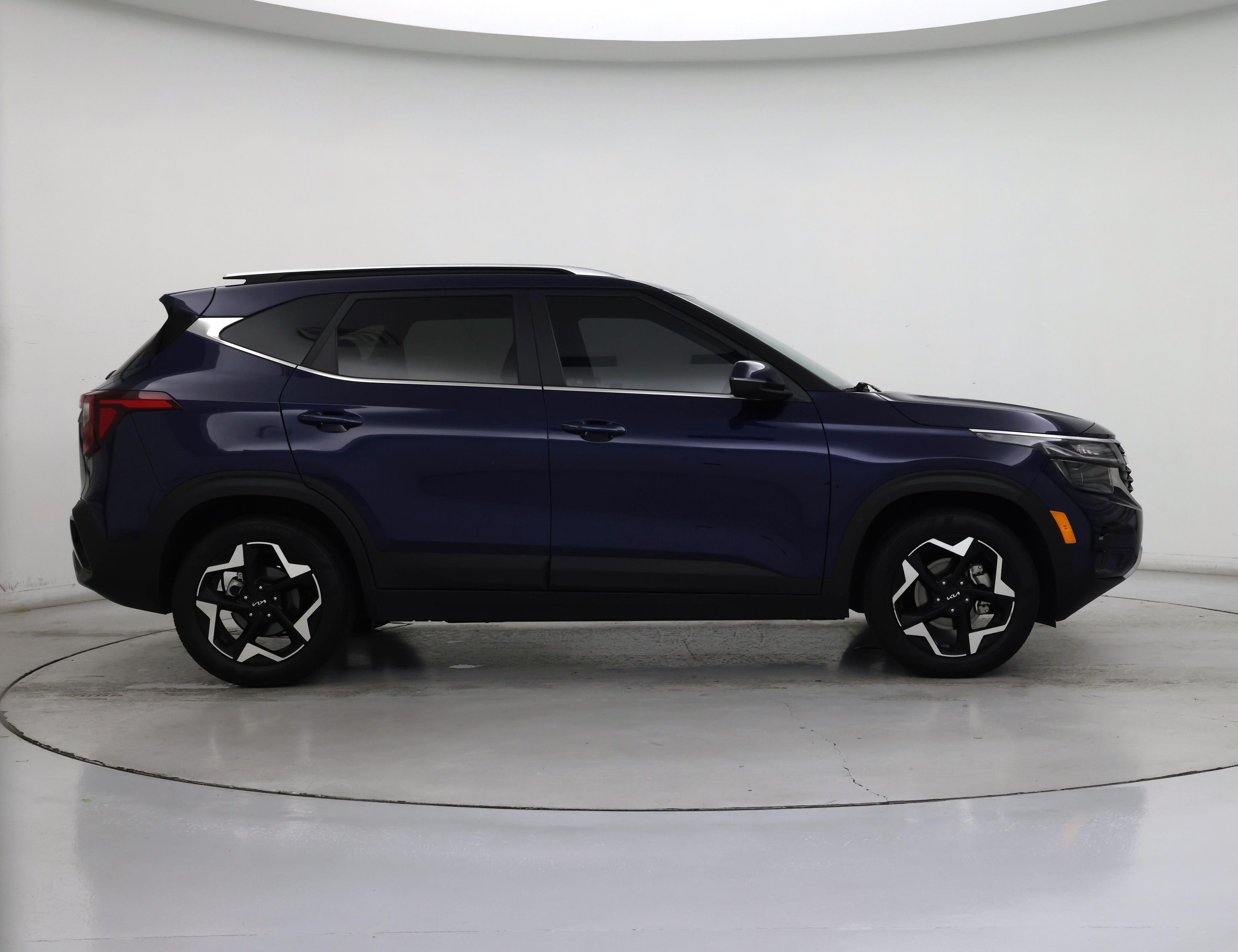 Thumbnail: 2024 Kia Seltos - 7