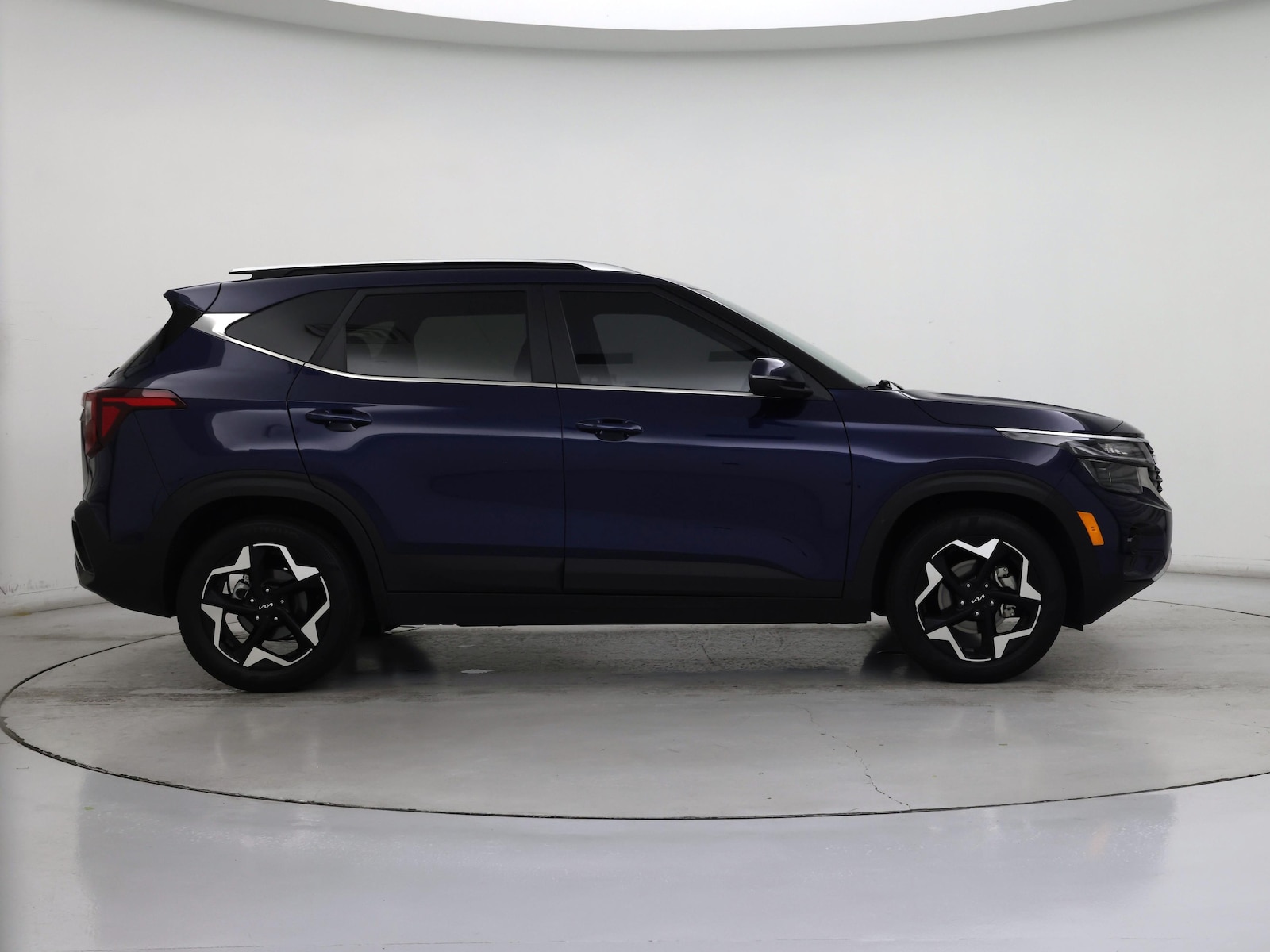 2024 Kia Seltos EX - Photo 8