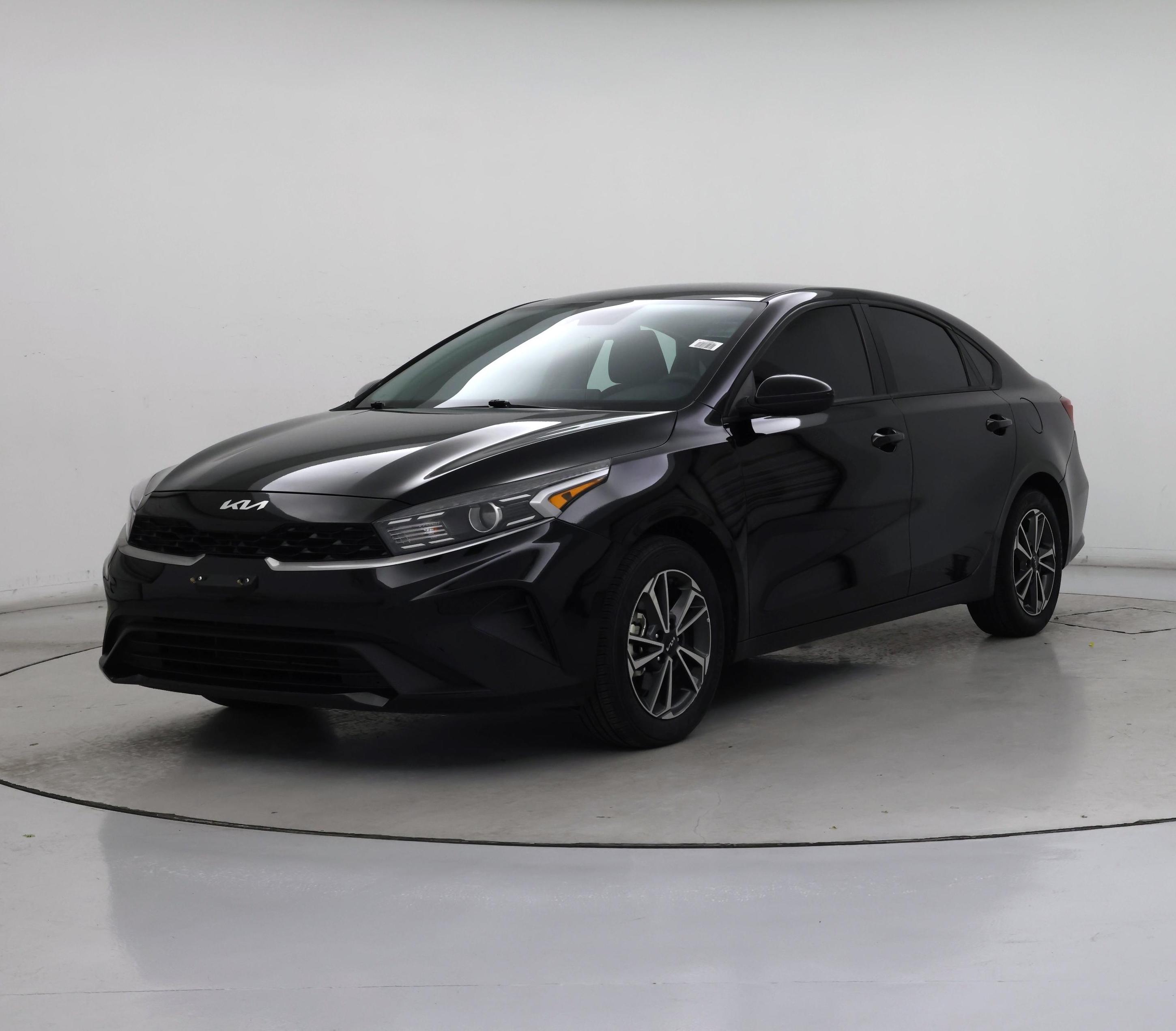 Thumbnail: 2023 Kia Forte - 4