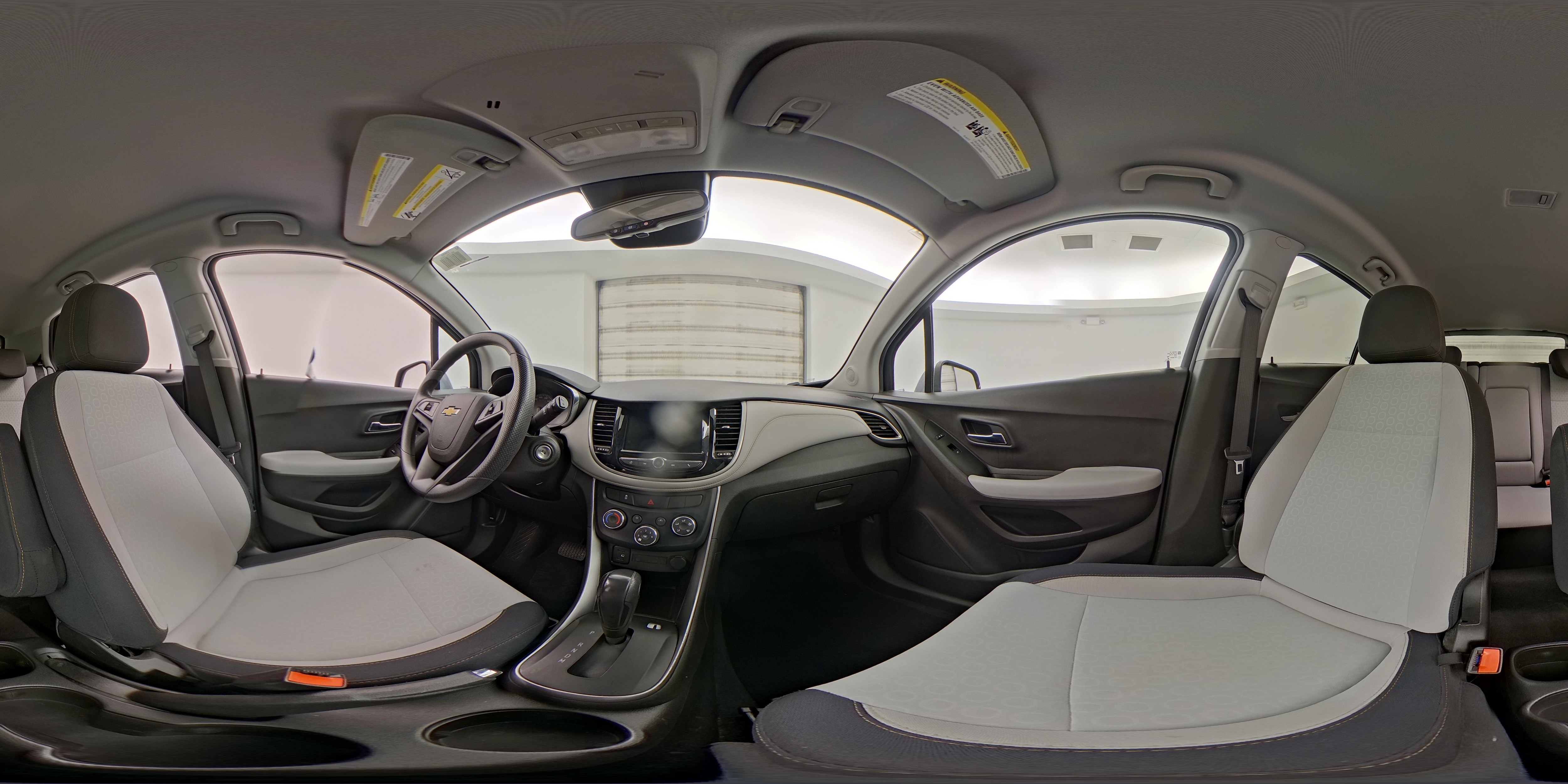 2020 Chevrolet Trax LS - Photo 24
