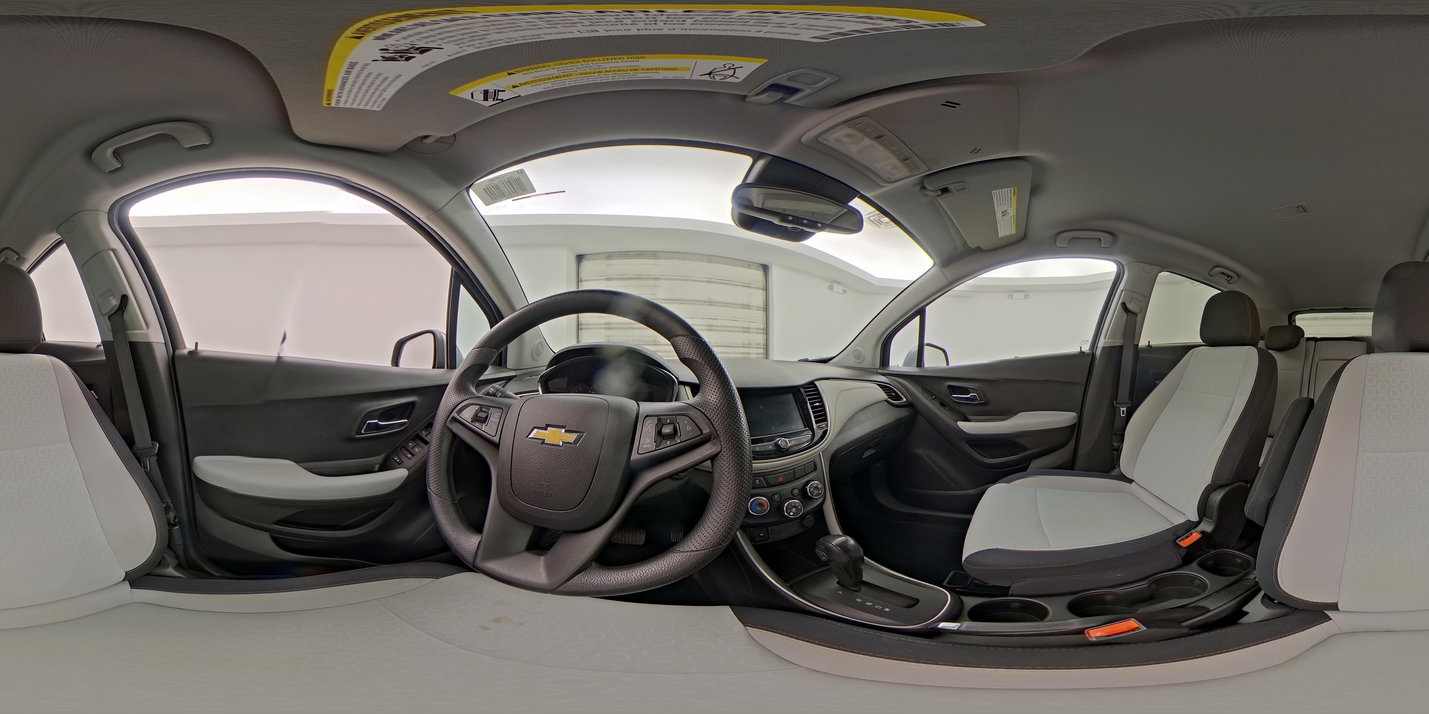 2020 Chevrolet Trax LS - Photo 26
