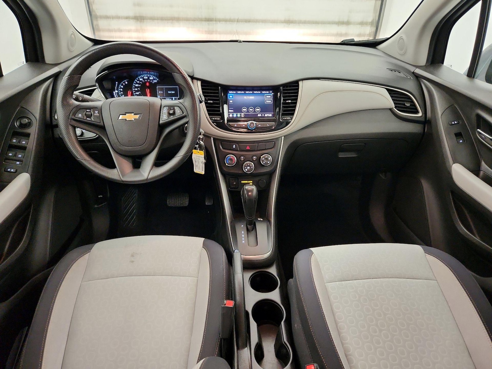 2020 Chevrolet Trax LS - Photo 10