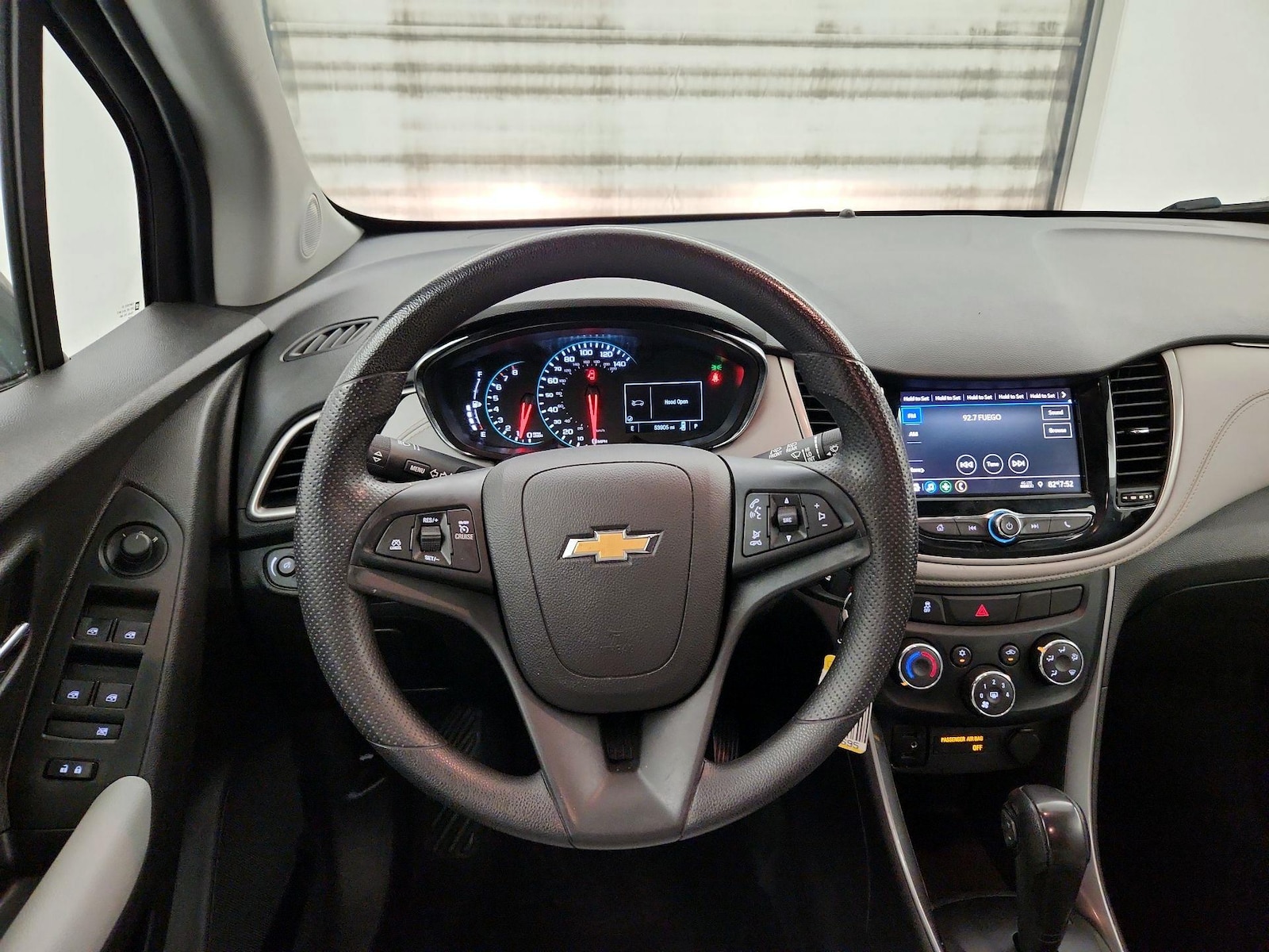 2020 Chevrolet Trax LS - Photo 11