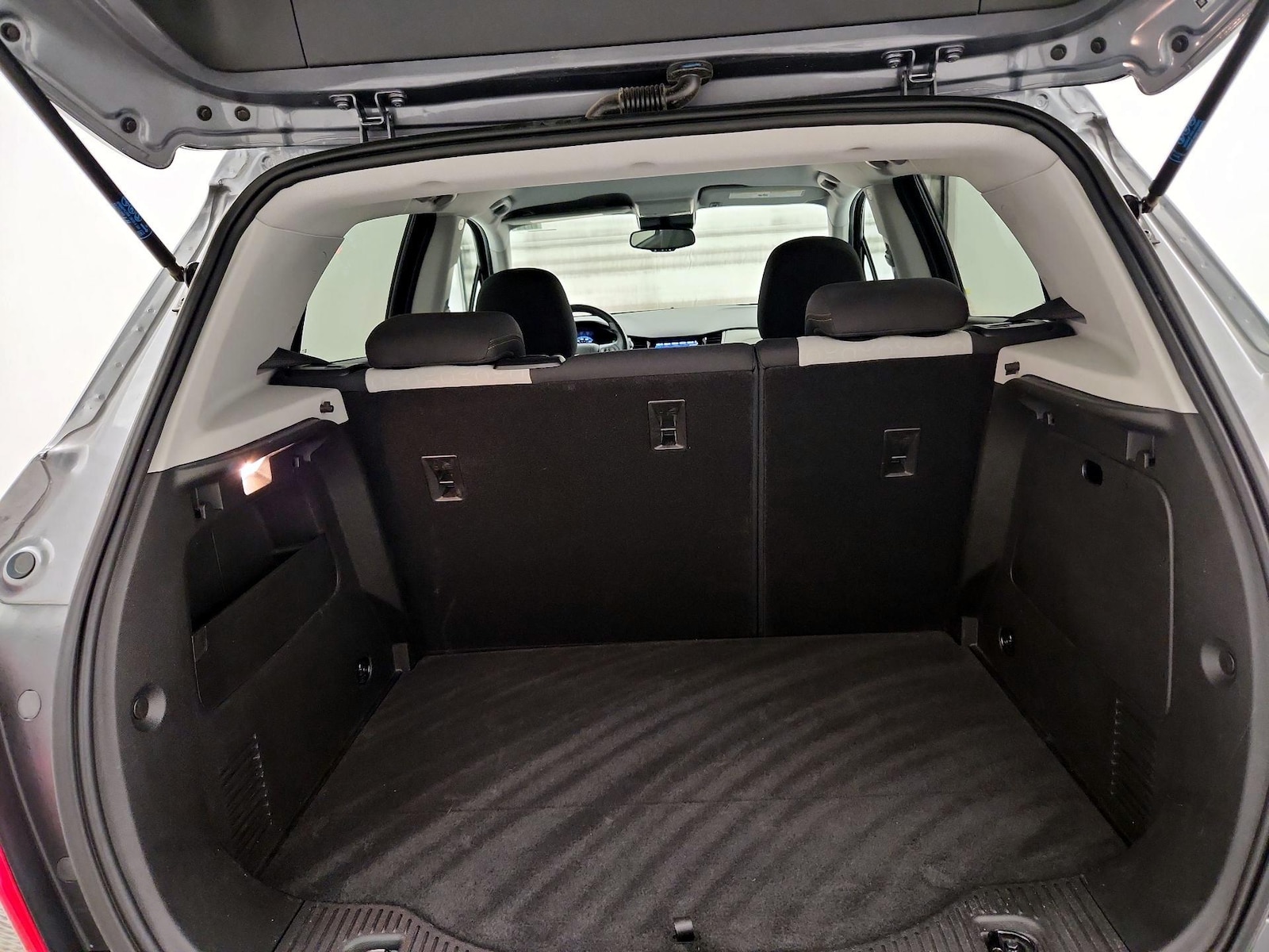 2020 Chevrolet Trax LS - Photo 21