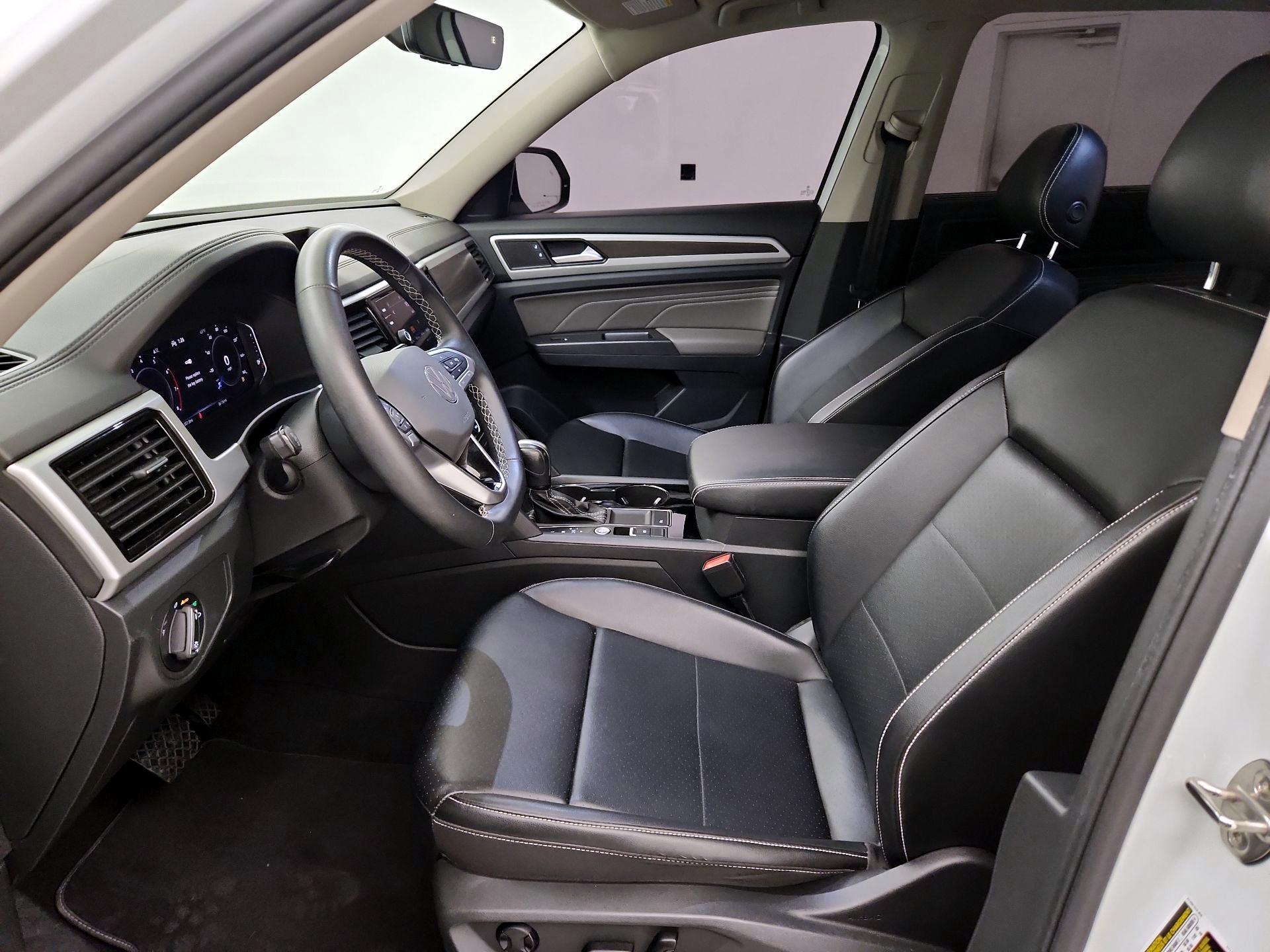 Thumbnail: 2022 Volkswagen Atlas - 11