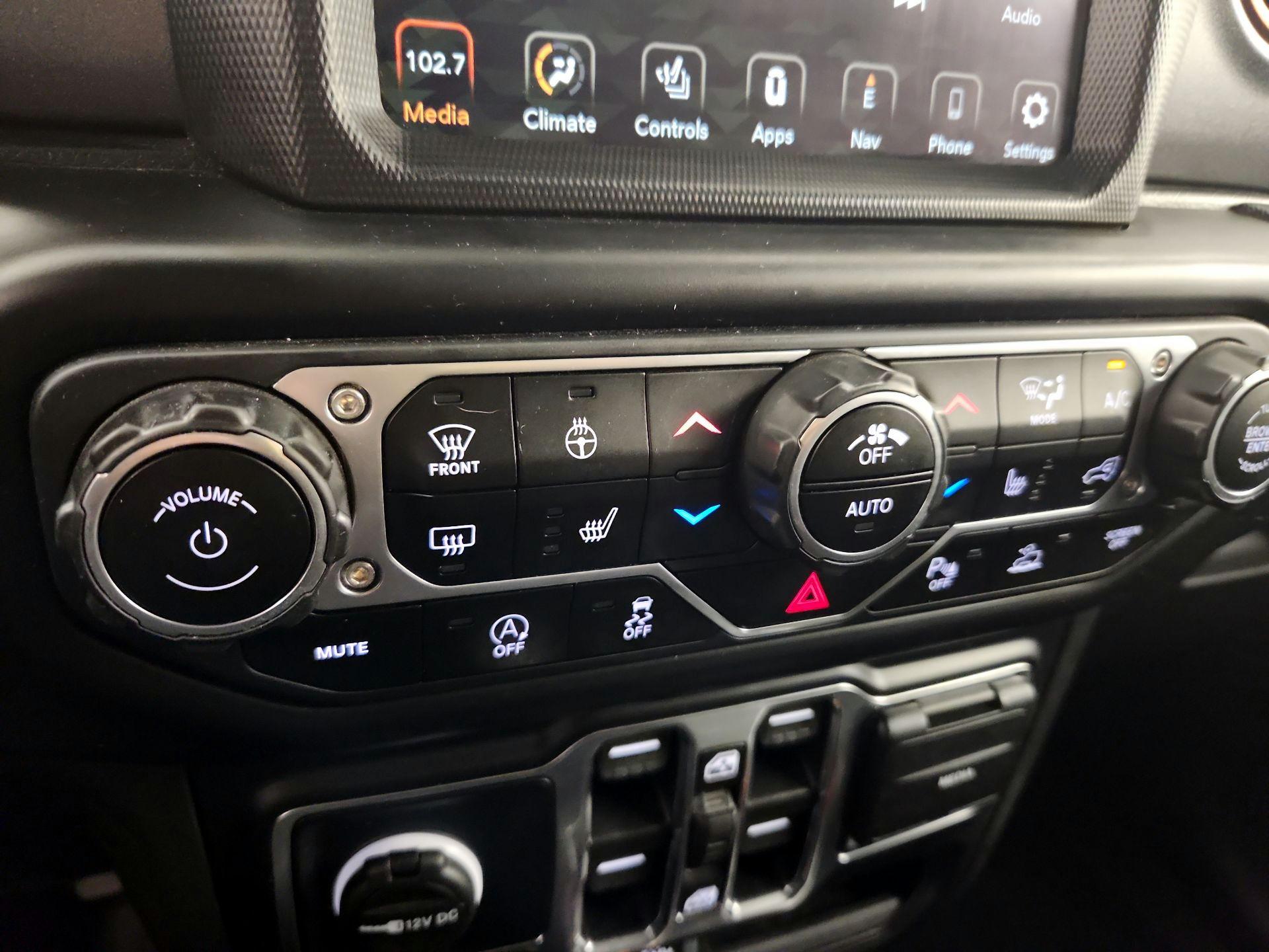 Thumbnail: 2023 Jeep Gladiator - 16