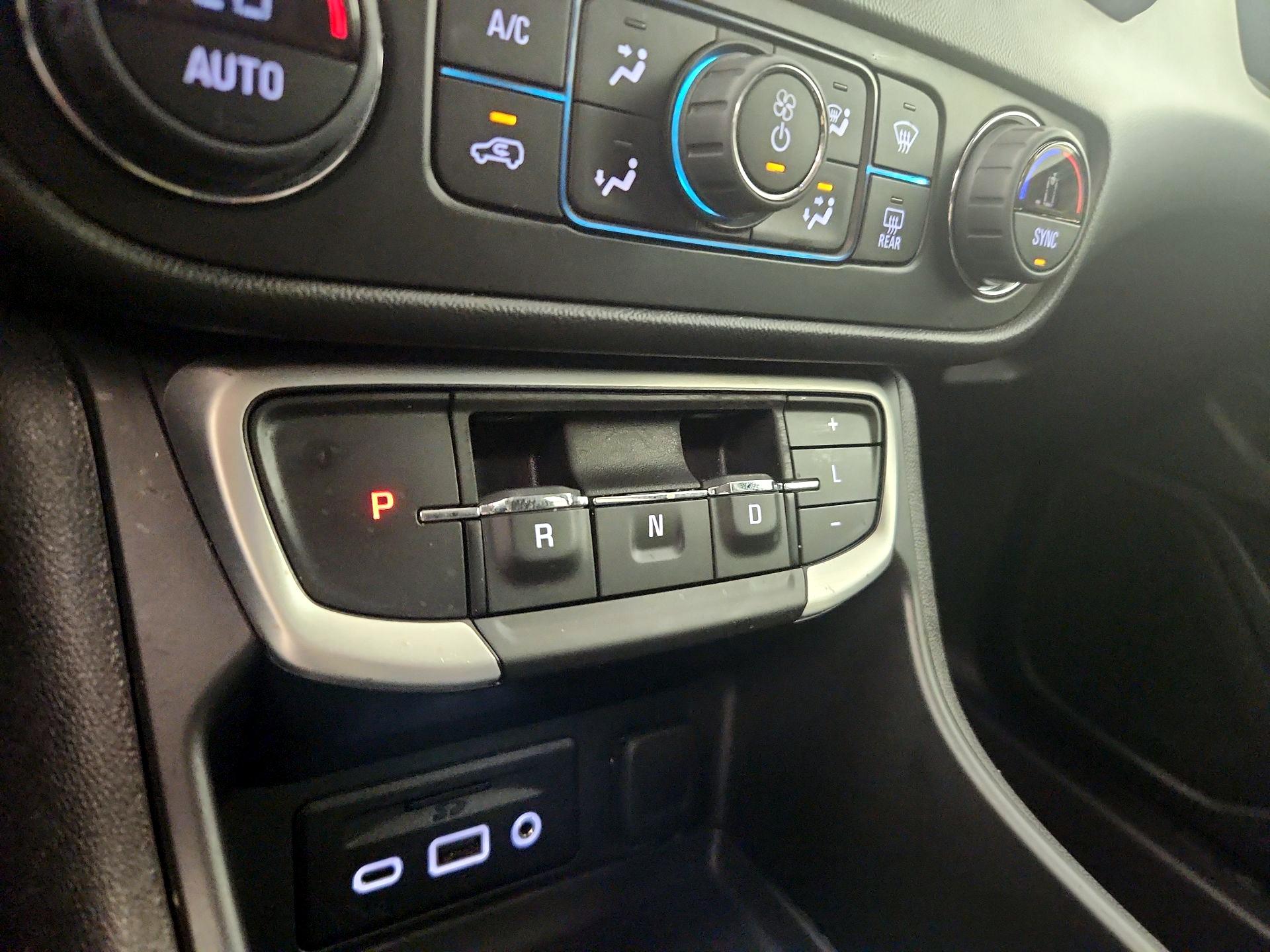 Thumbnail: 2023 GMC Terrain - 17