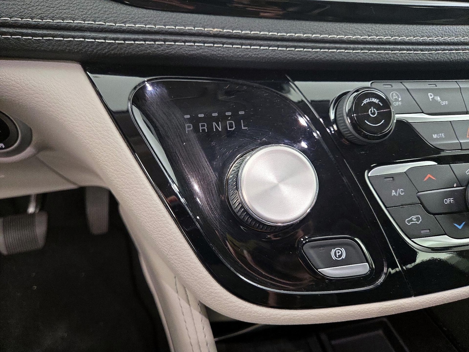 2023 Chrysler Pacifica Limited - Photo 19