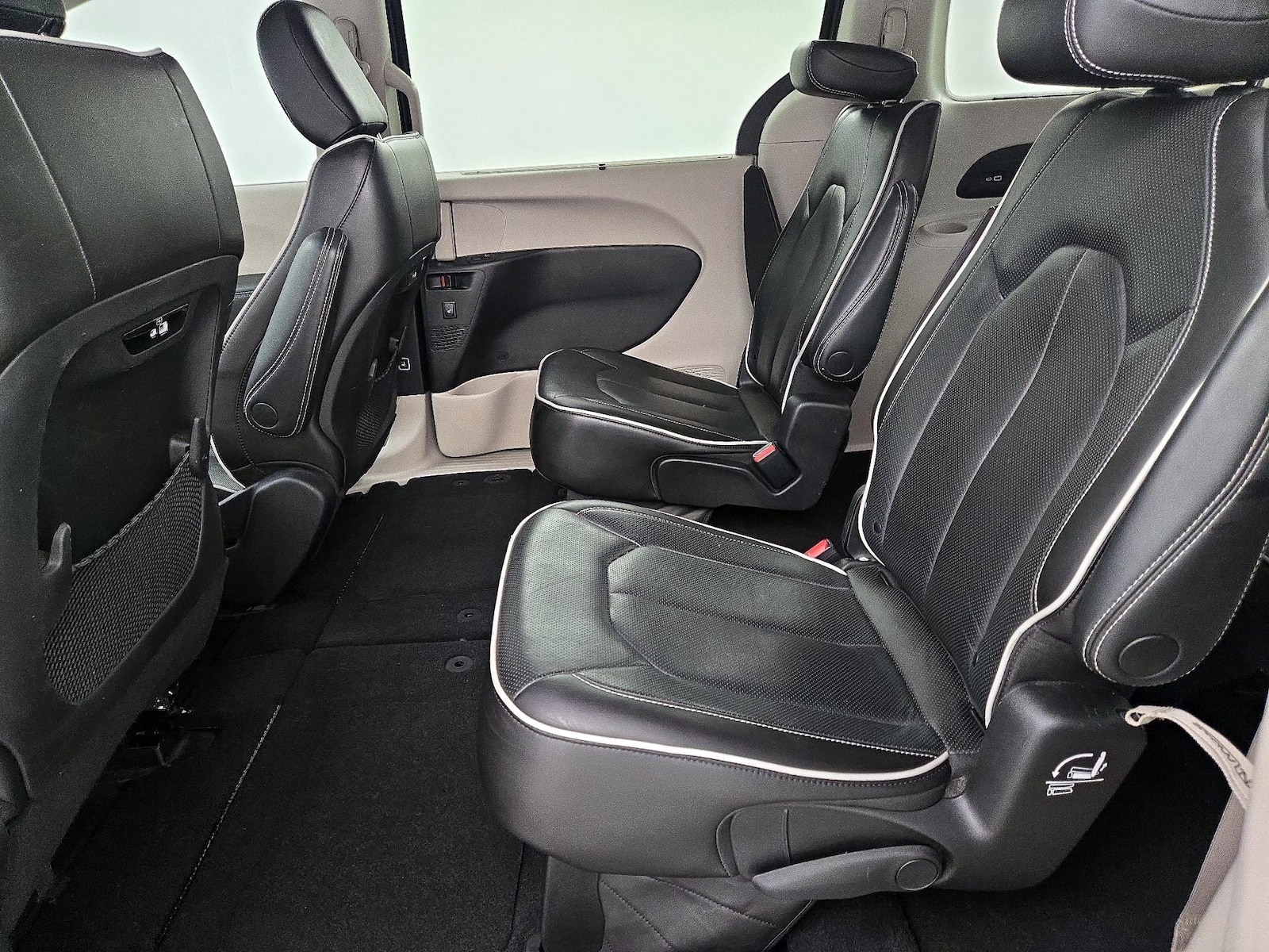2023 Chrysler Pacifica Limited - Photo 22
