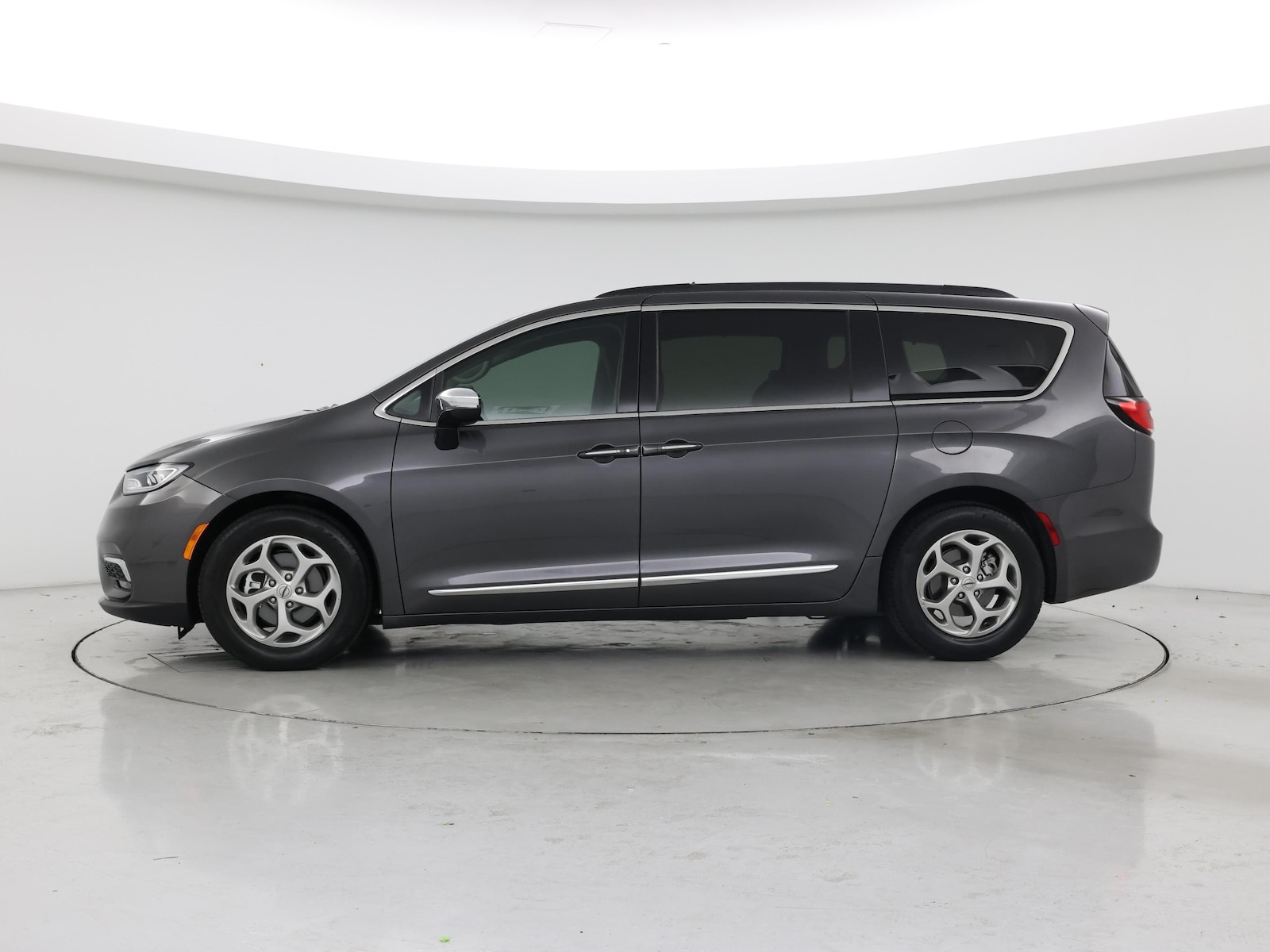 2023 Chrysler Pacifica Limited - Photo 4