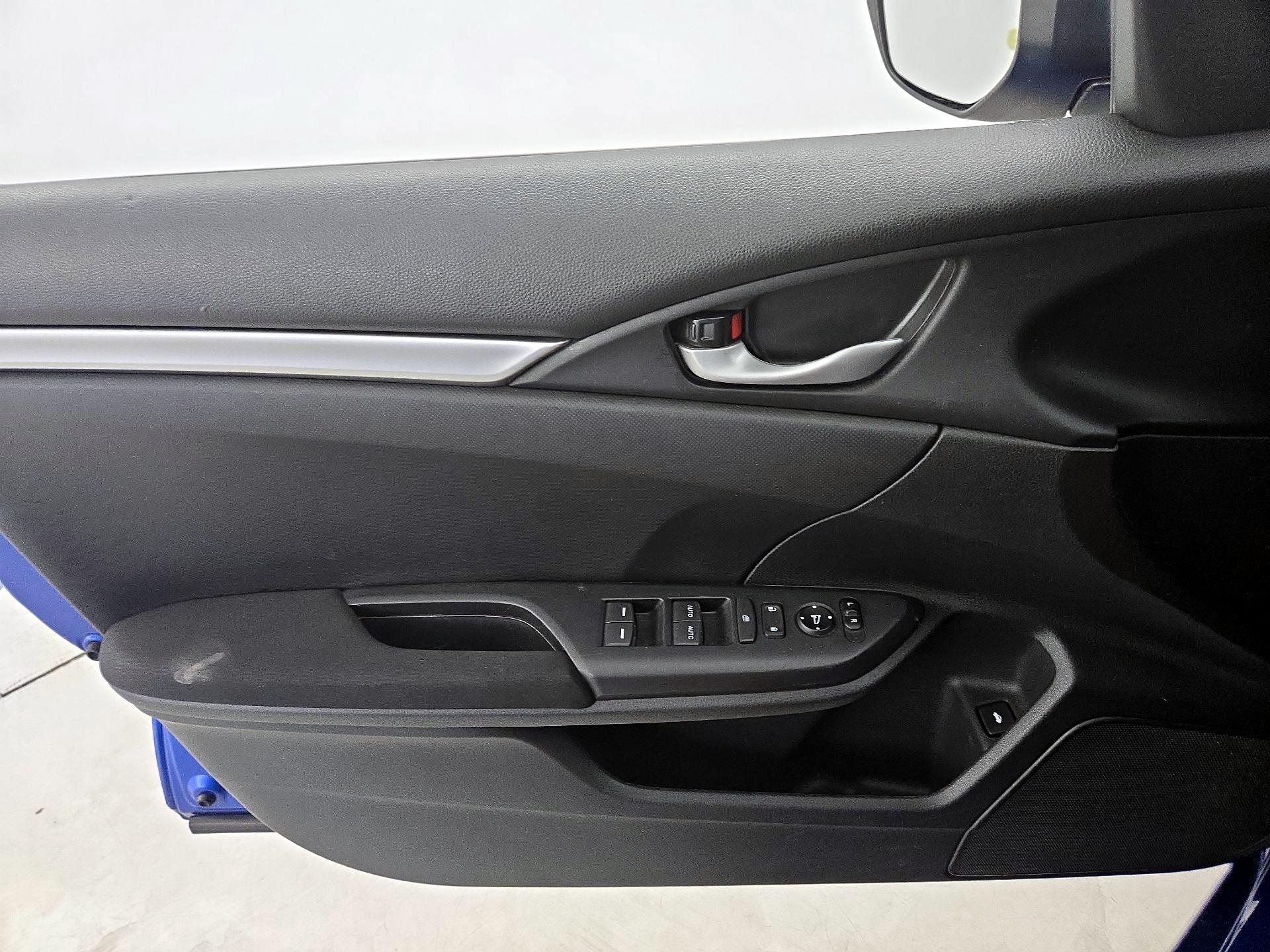 Thumbnail: 2019 Honda Civic - 12