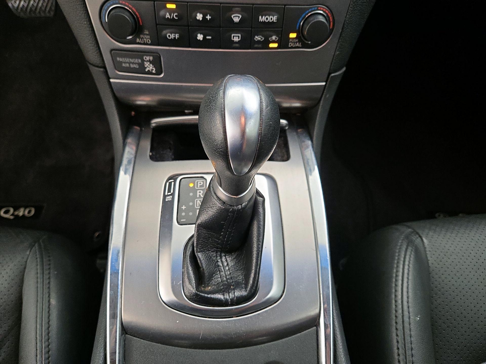 Thumbnail: 2015 INFINITI  - 18