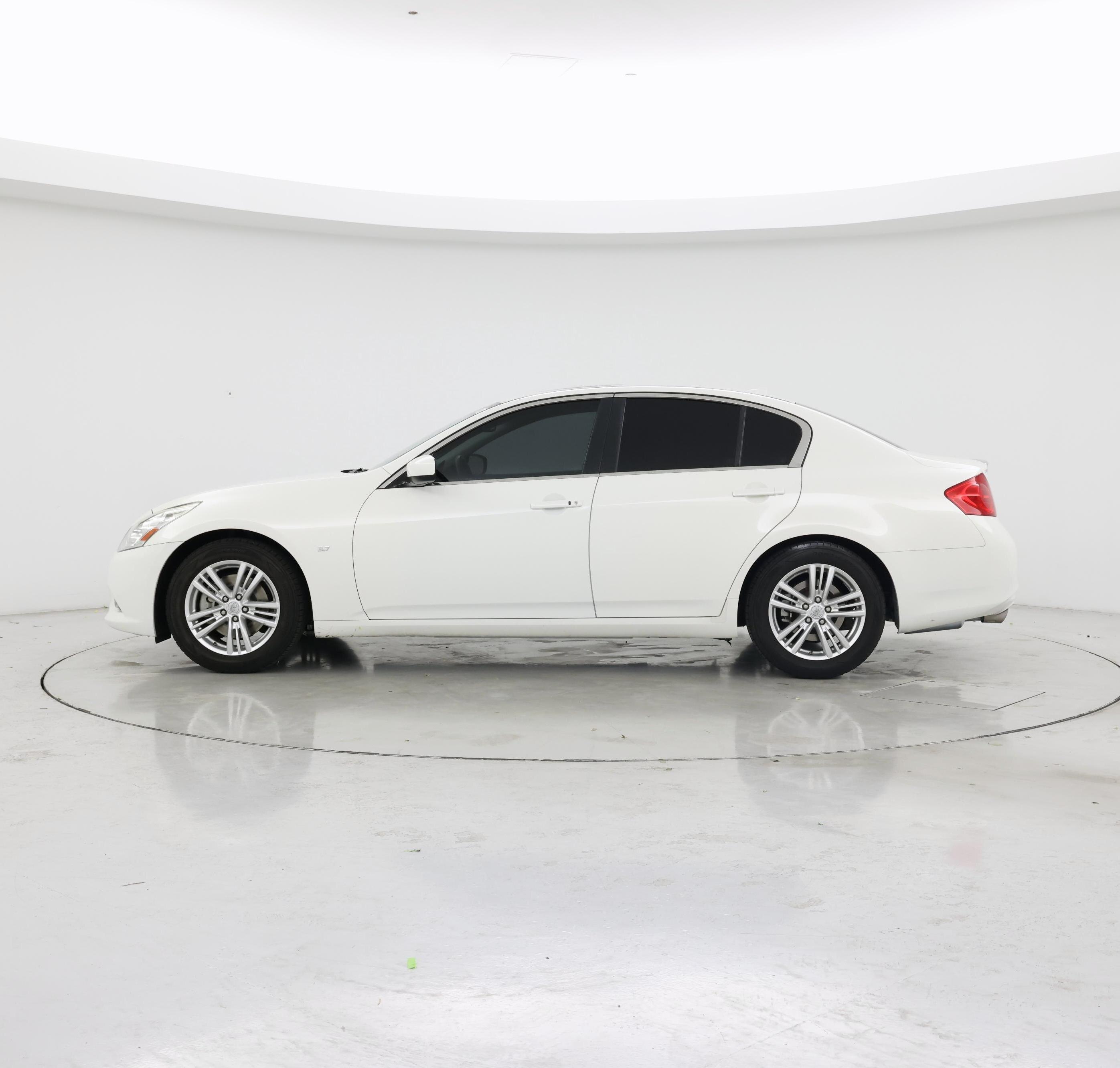 Thumbnail: 2015 INFINITI  - 3