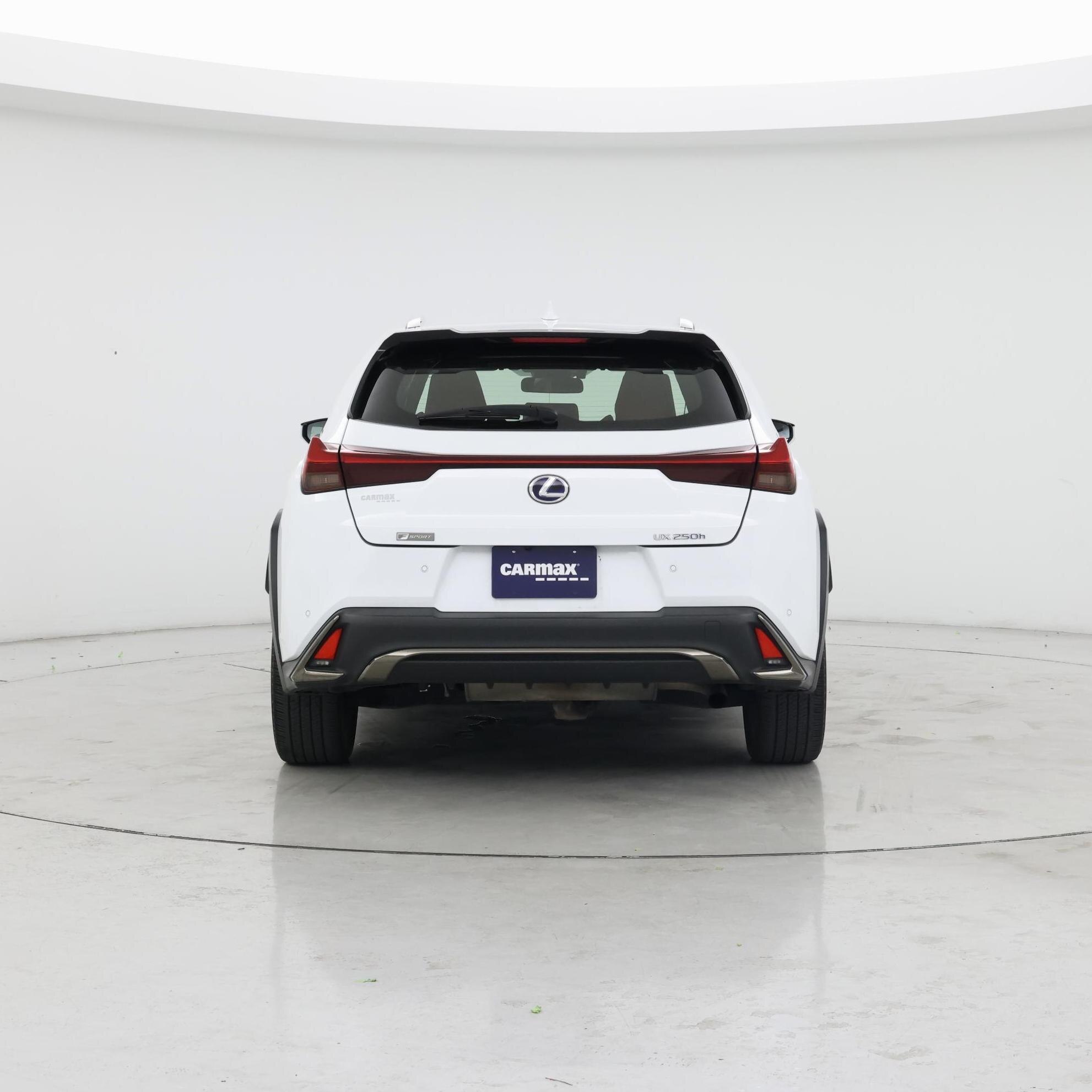 Thumbnail: 2021 Lexus UX - 6