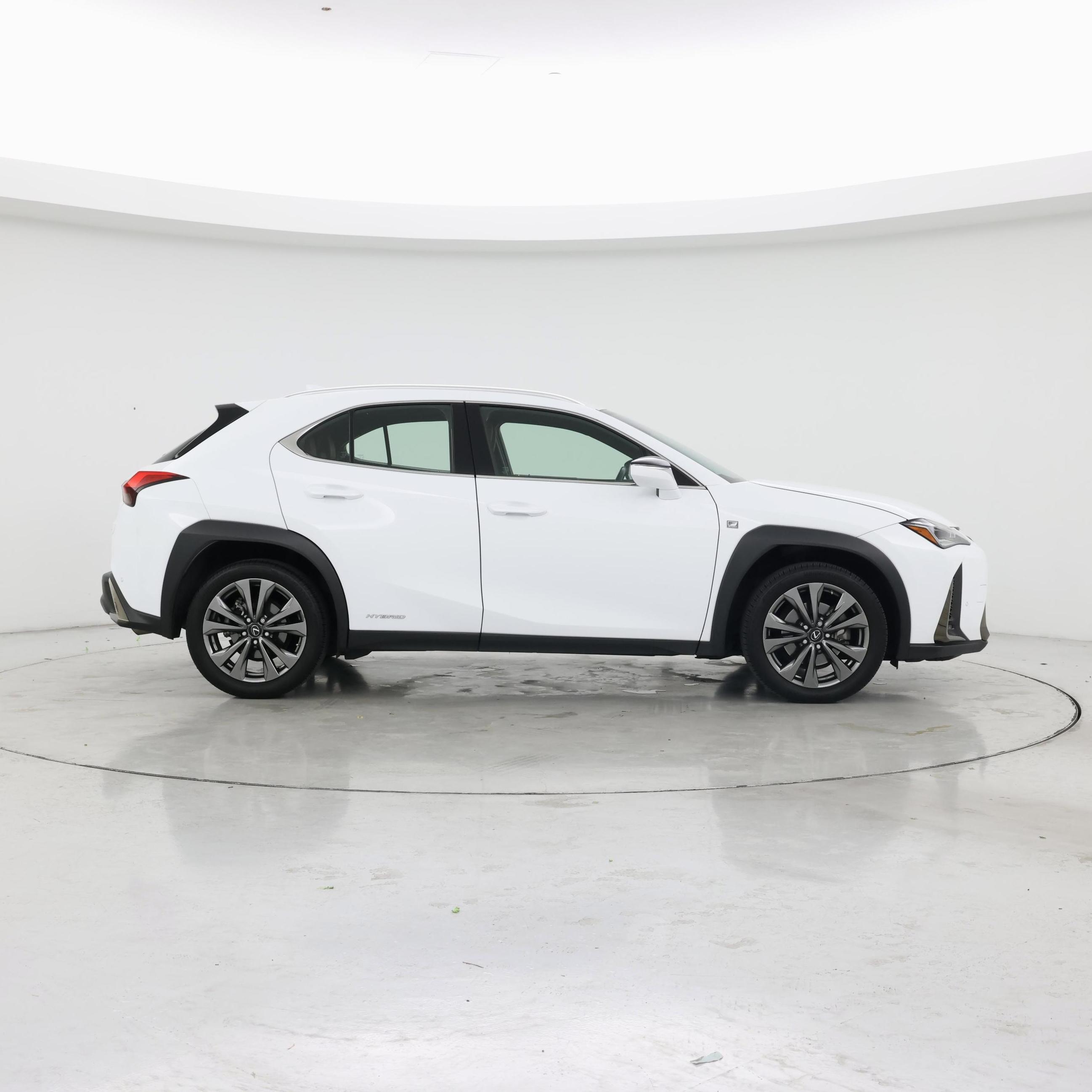 Thumbnail: 2021 Lexus UX - 7
