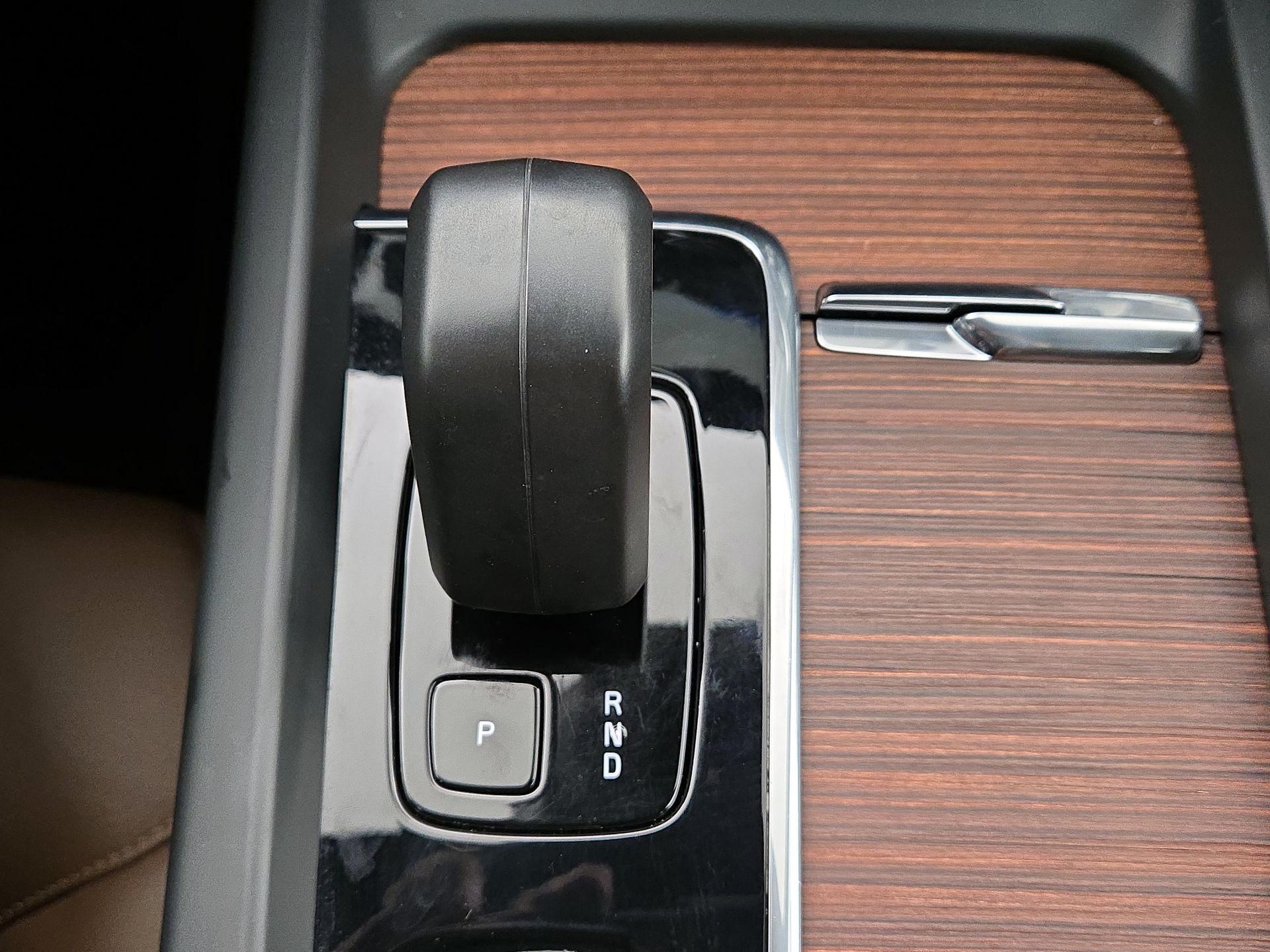 Thumbnail: 2023 Volvo XC60 - 18