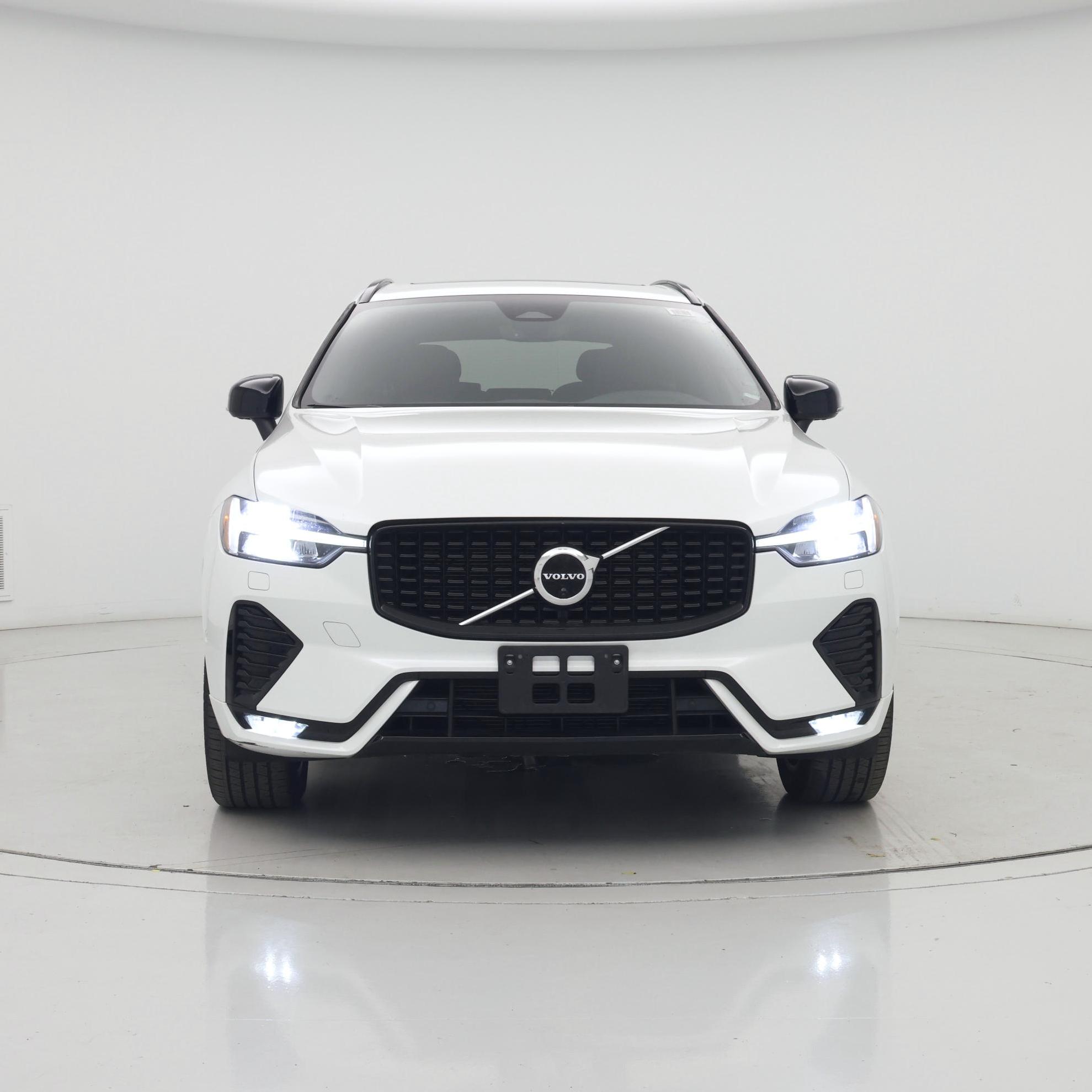 Thumbnail: 2023 Volvo XC60 - 5