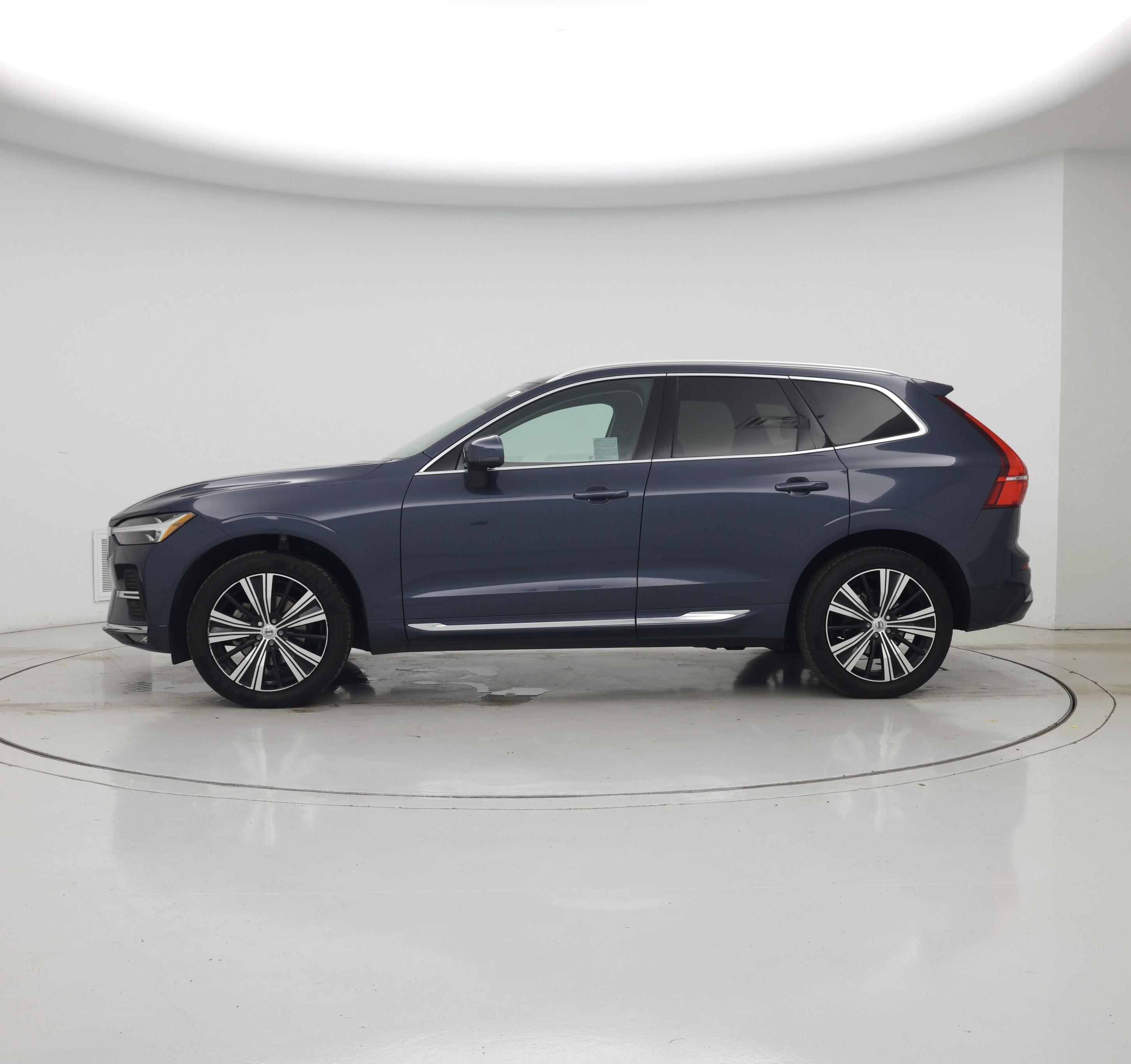 Thumbnail: 2023 Volvo XC60 - 3