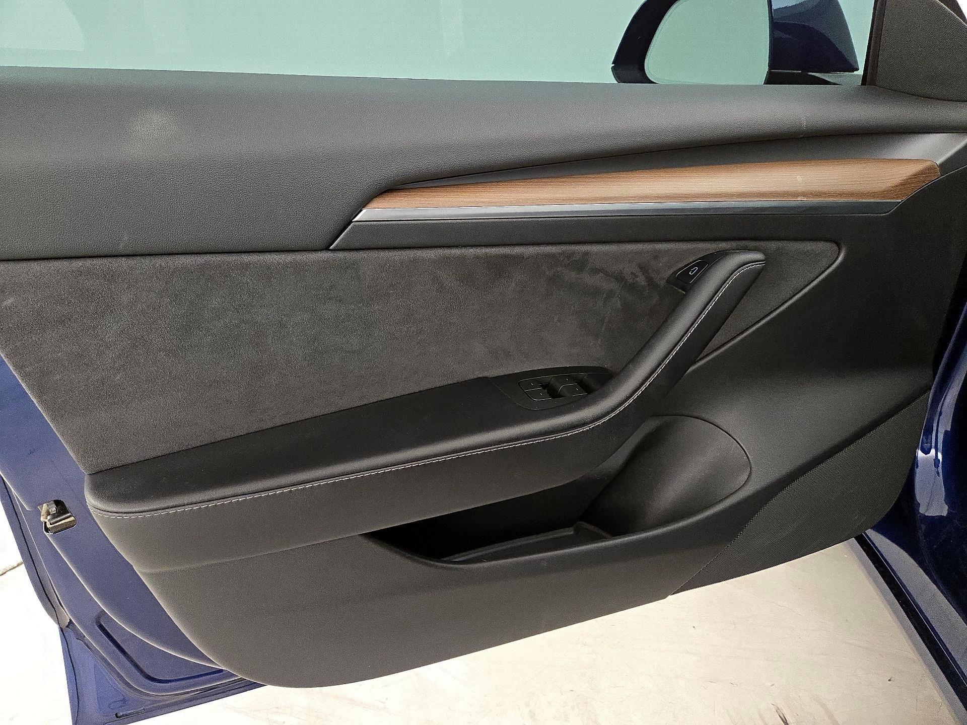 Thumbnail: 2023 Tesla Model 3 - 12