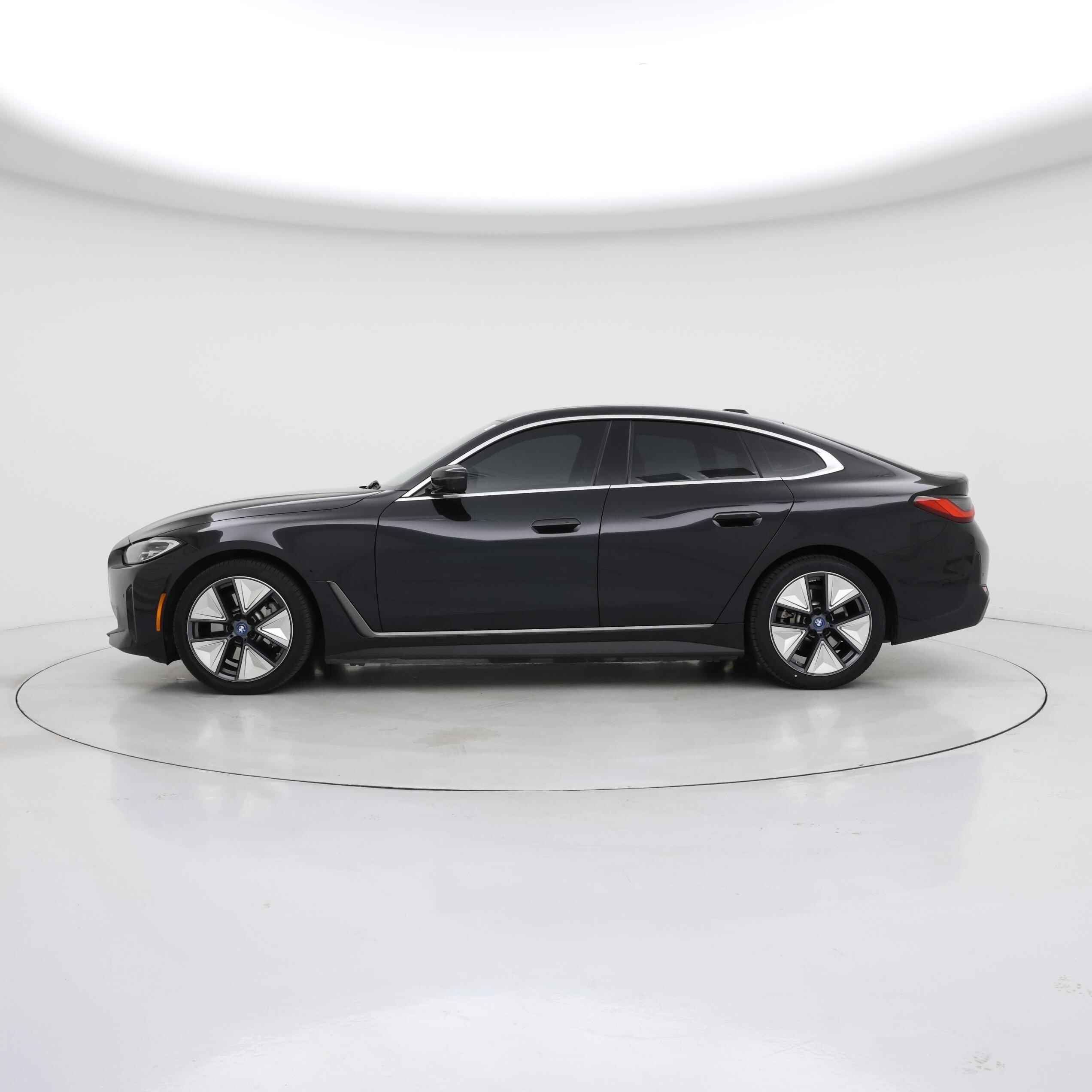 Thumbnail: 2023 BMW i4 - 3
