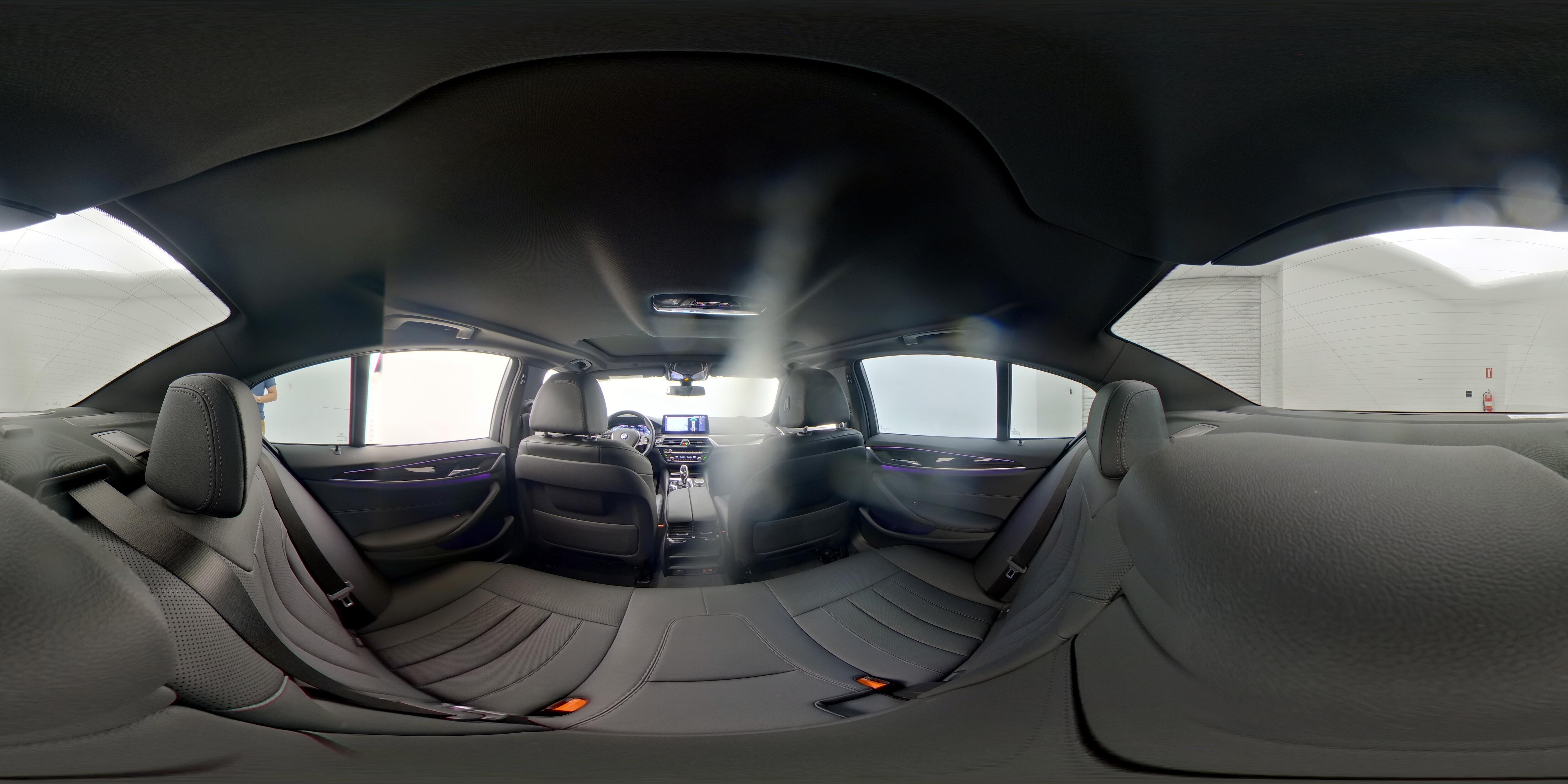 2023 BMW 5 Series 530e - Photo 21